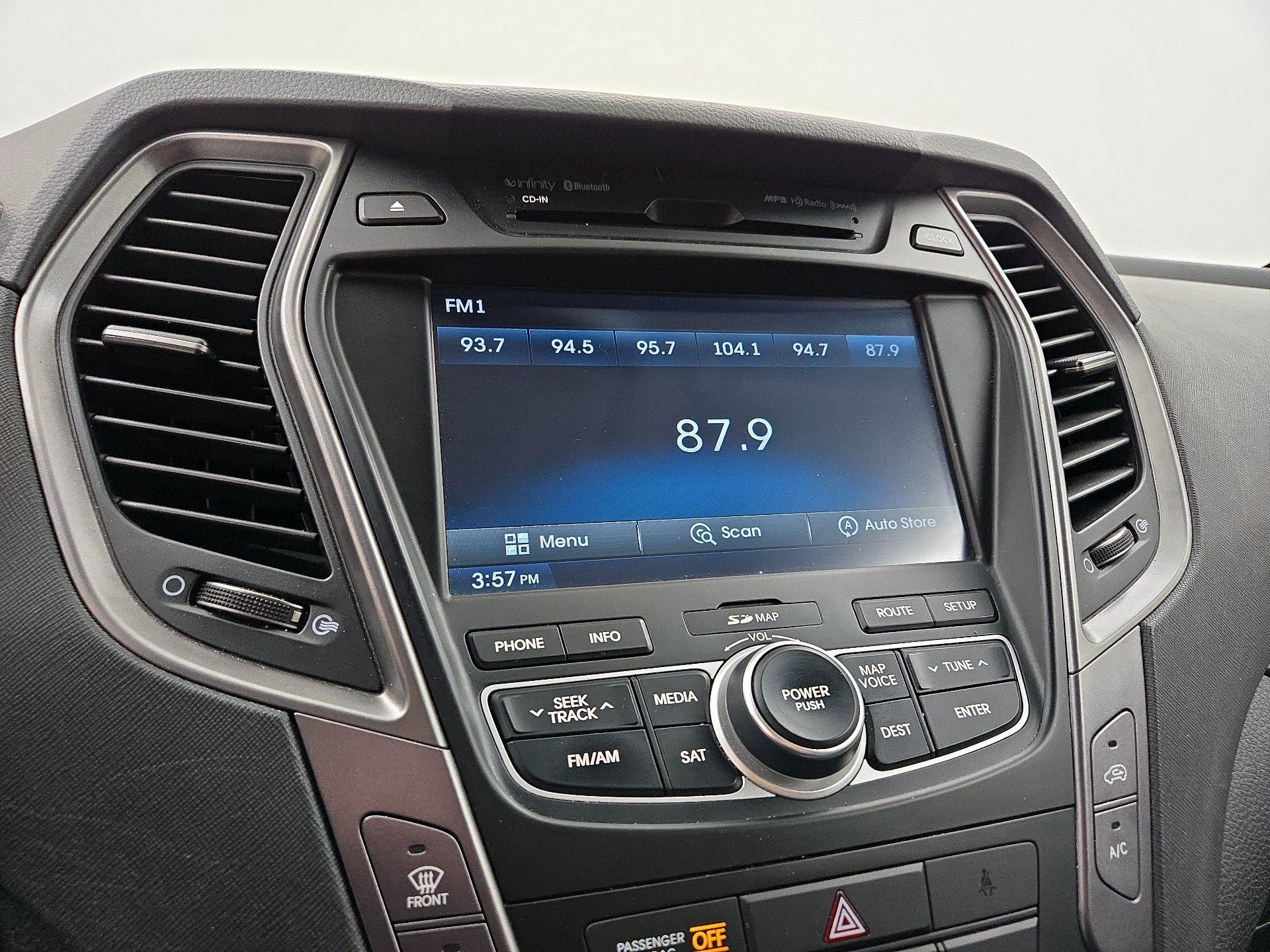 Thumbnail: 2015 Hyundai Santa Fe - 16