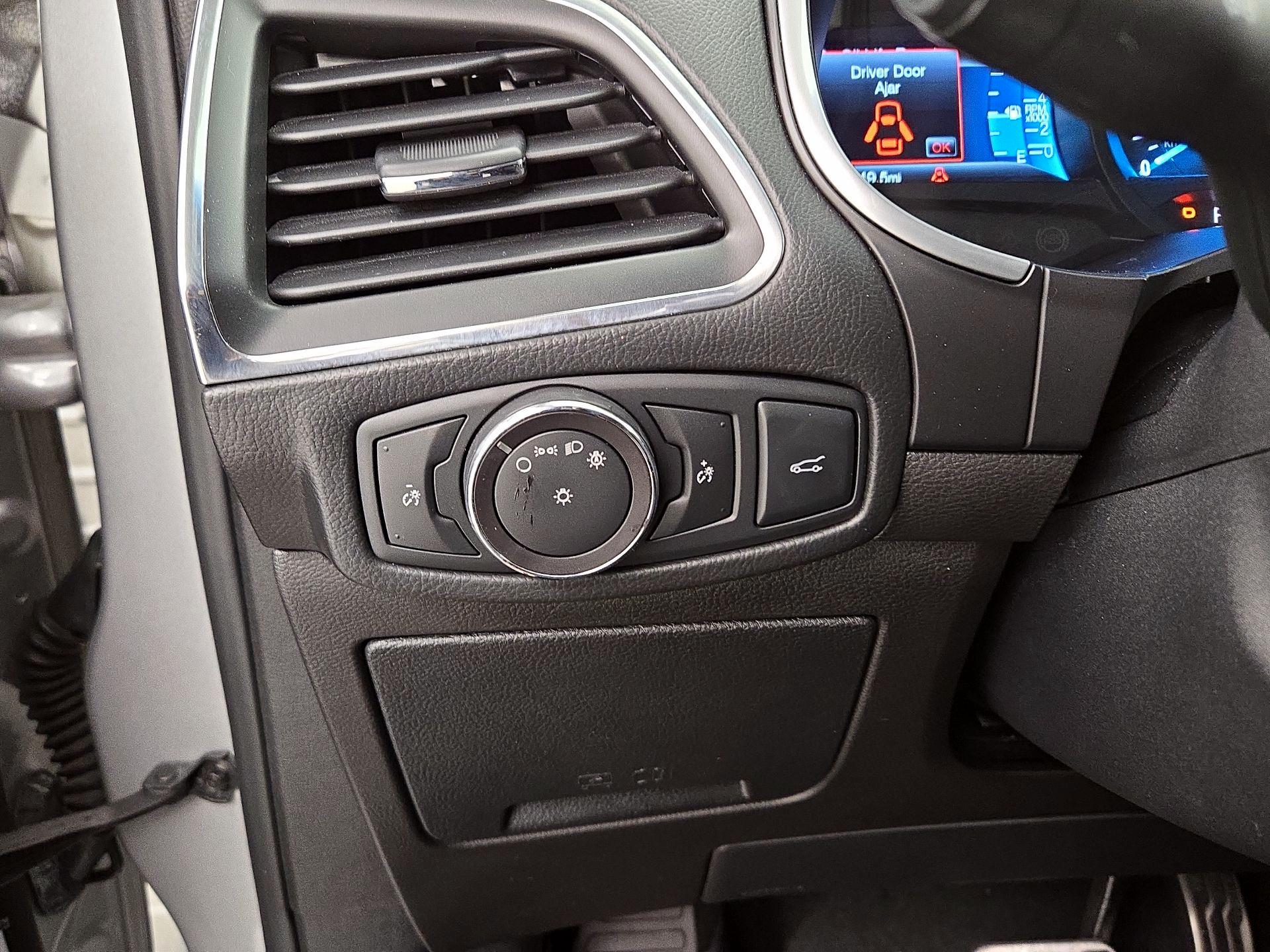 Thumbnail: 2018 Ford Edge - 13