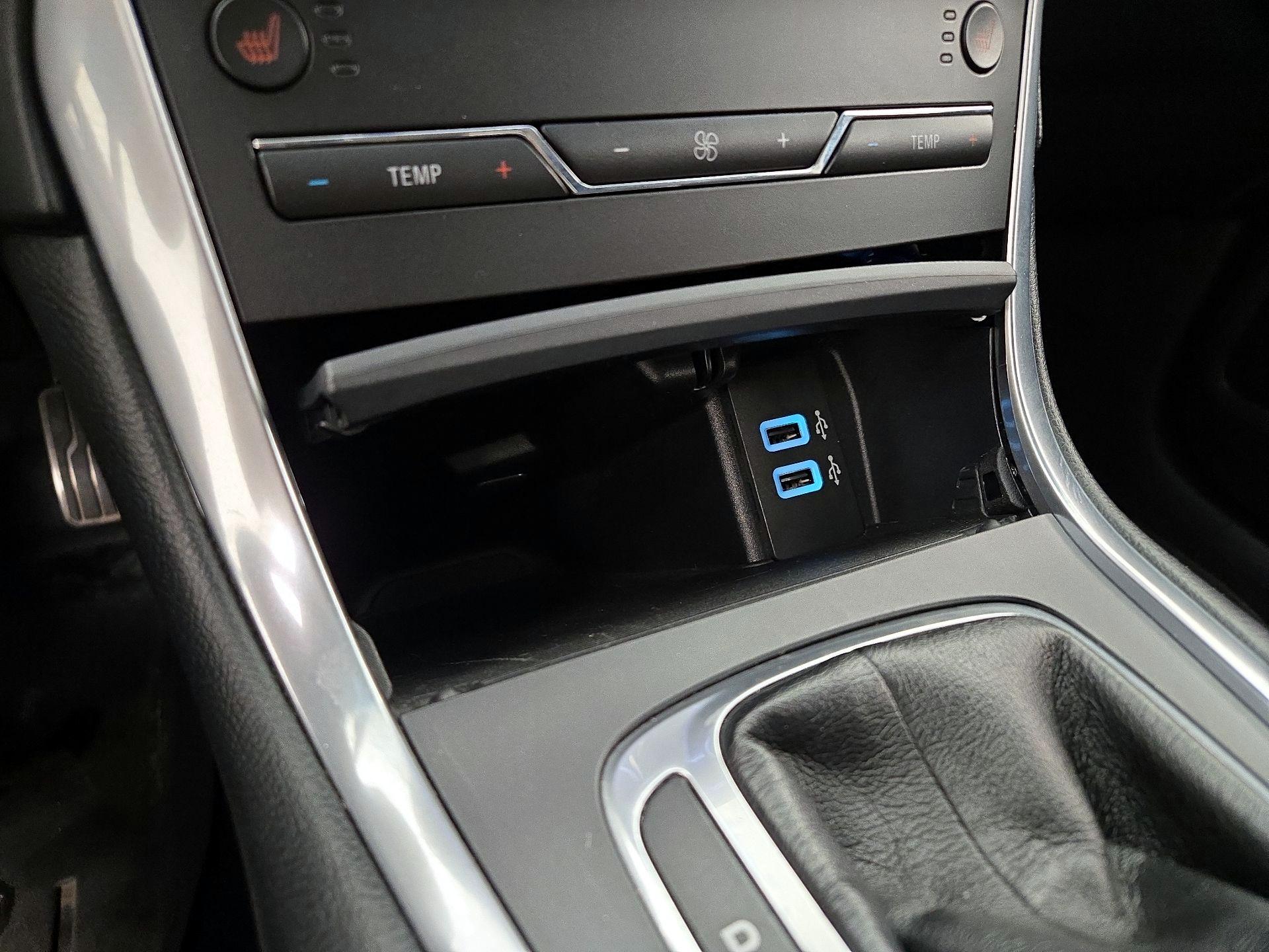 Thumbnail: 2018 Ford Edge - 19