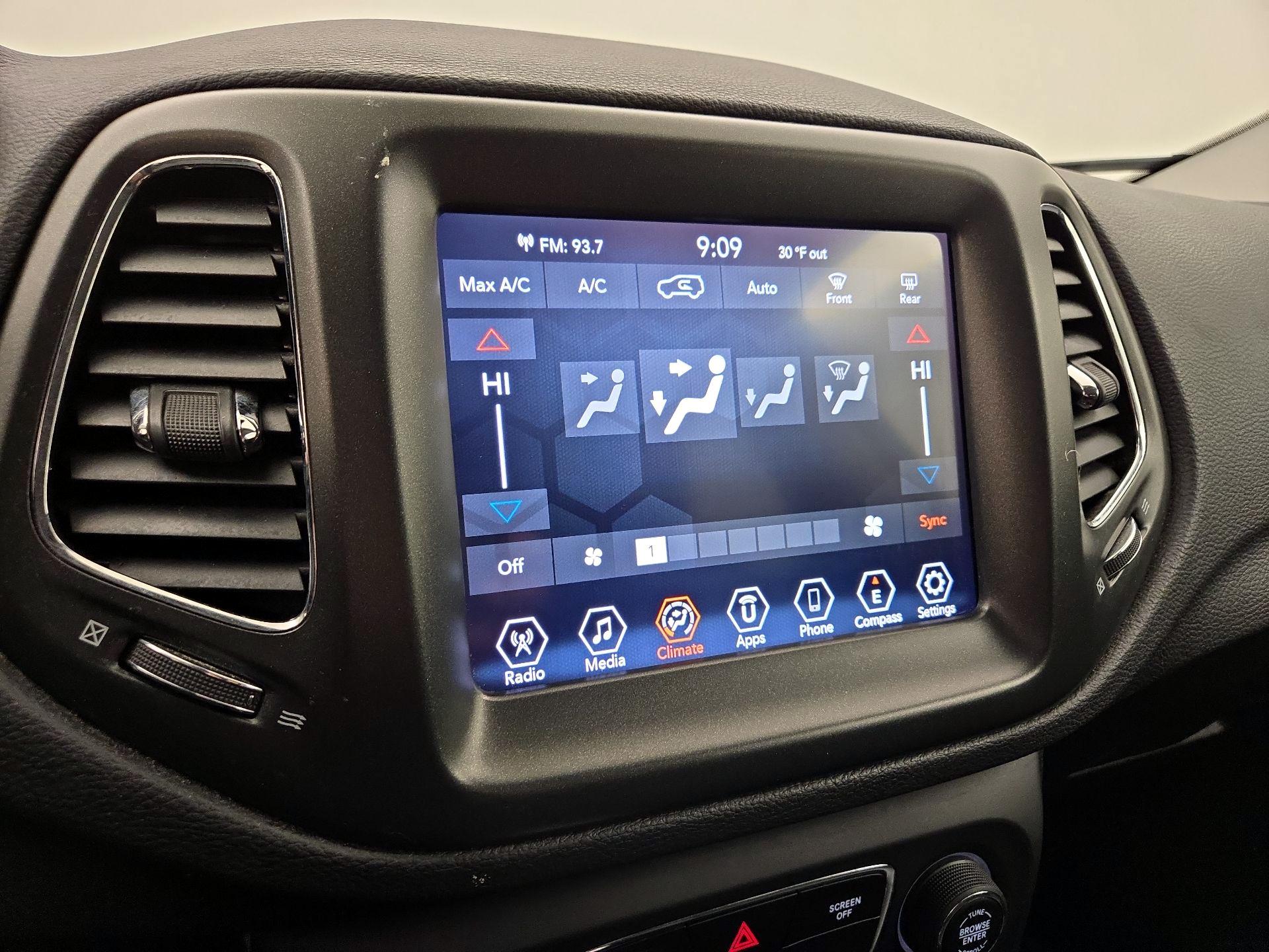 Thumbnail: 2019 Jeep Compass - 16