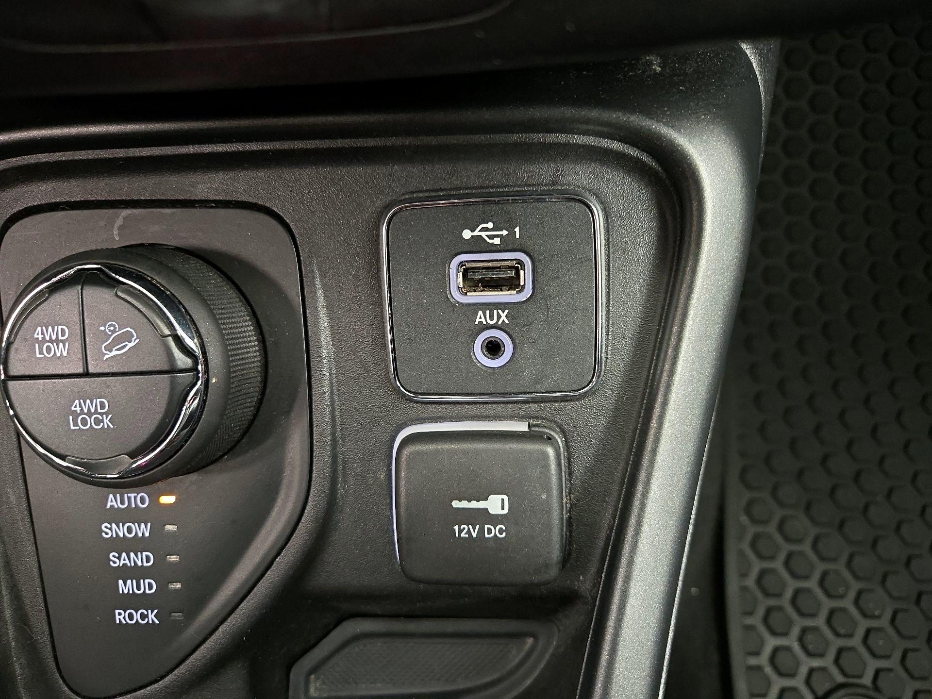 Thumbnail: 2019 Jeep Compass - 18