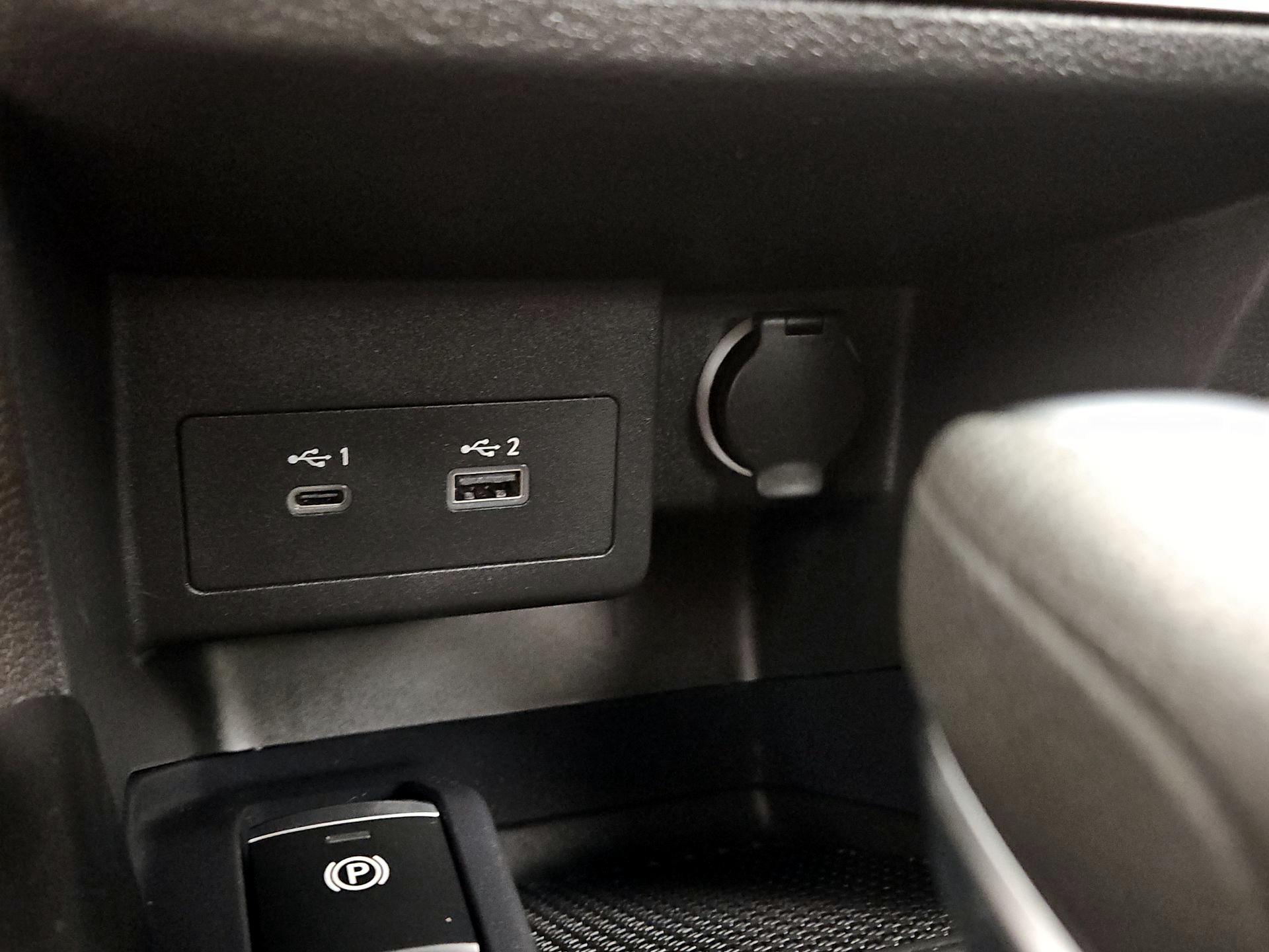 Thumbnail: 2024 Nissan Kicks - 17