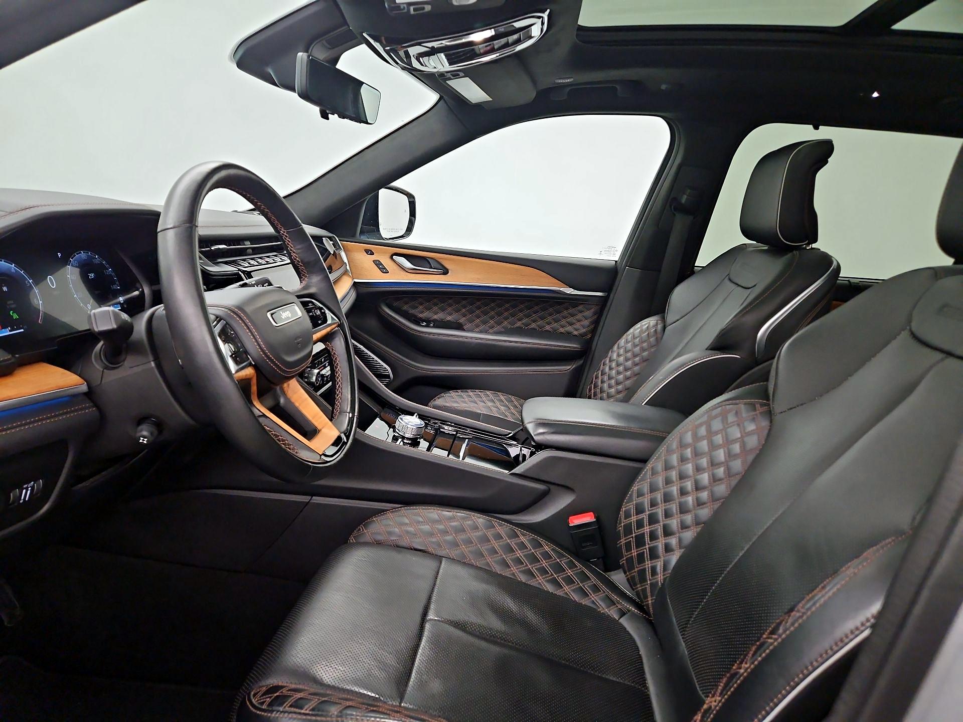 Thumbnail: 2023 Jeep Grand Cherokee L - 11