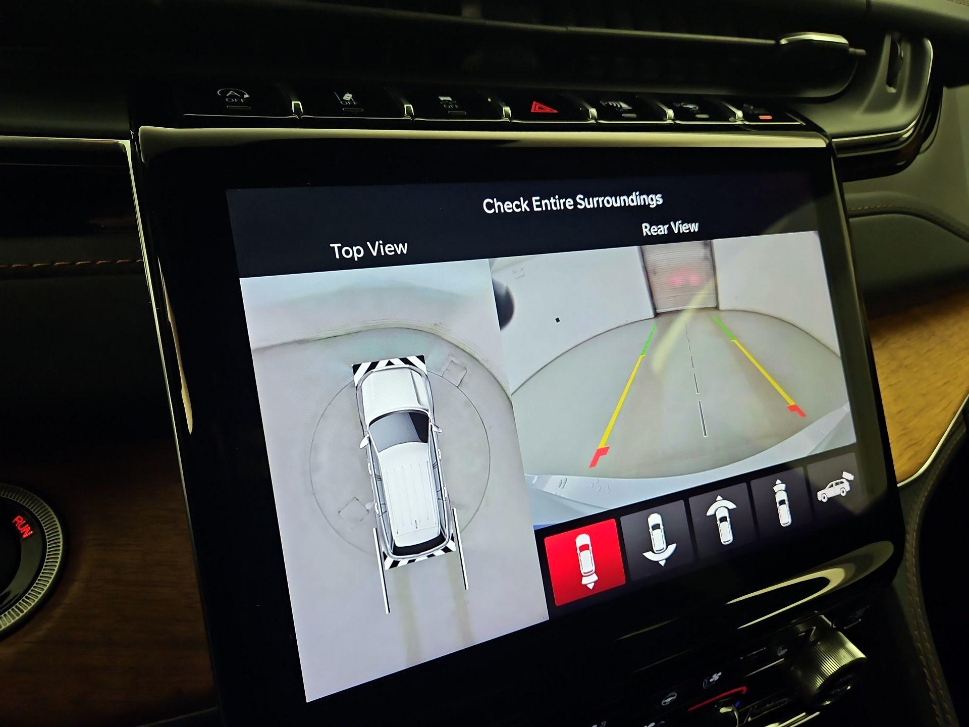 Thumbnail: 2023 Jeep Grand Cherokee L - 15