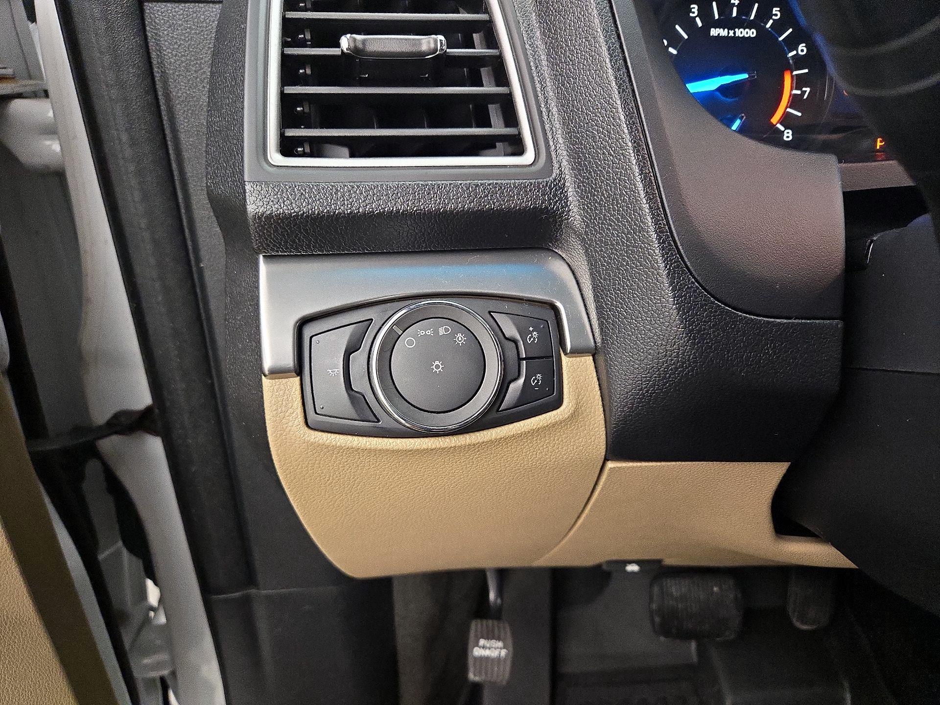 Thumbnail: 2017 Ford Explorer - 13