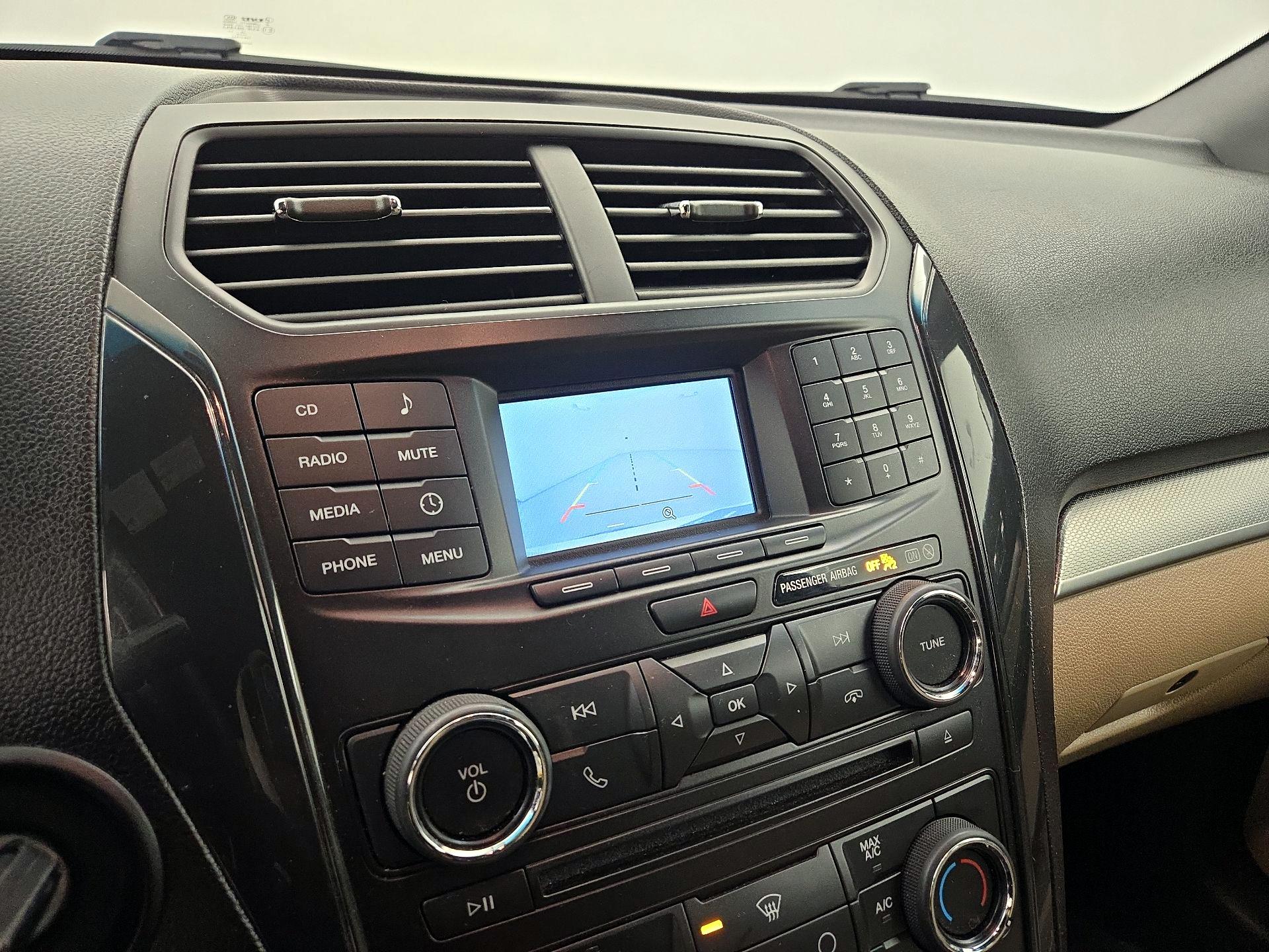 Thumbnail: 2017 Ford Explorer - 14