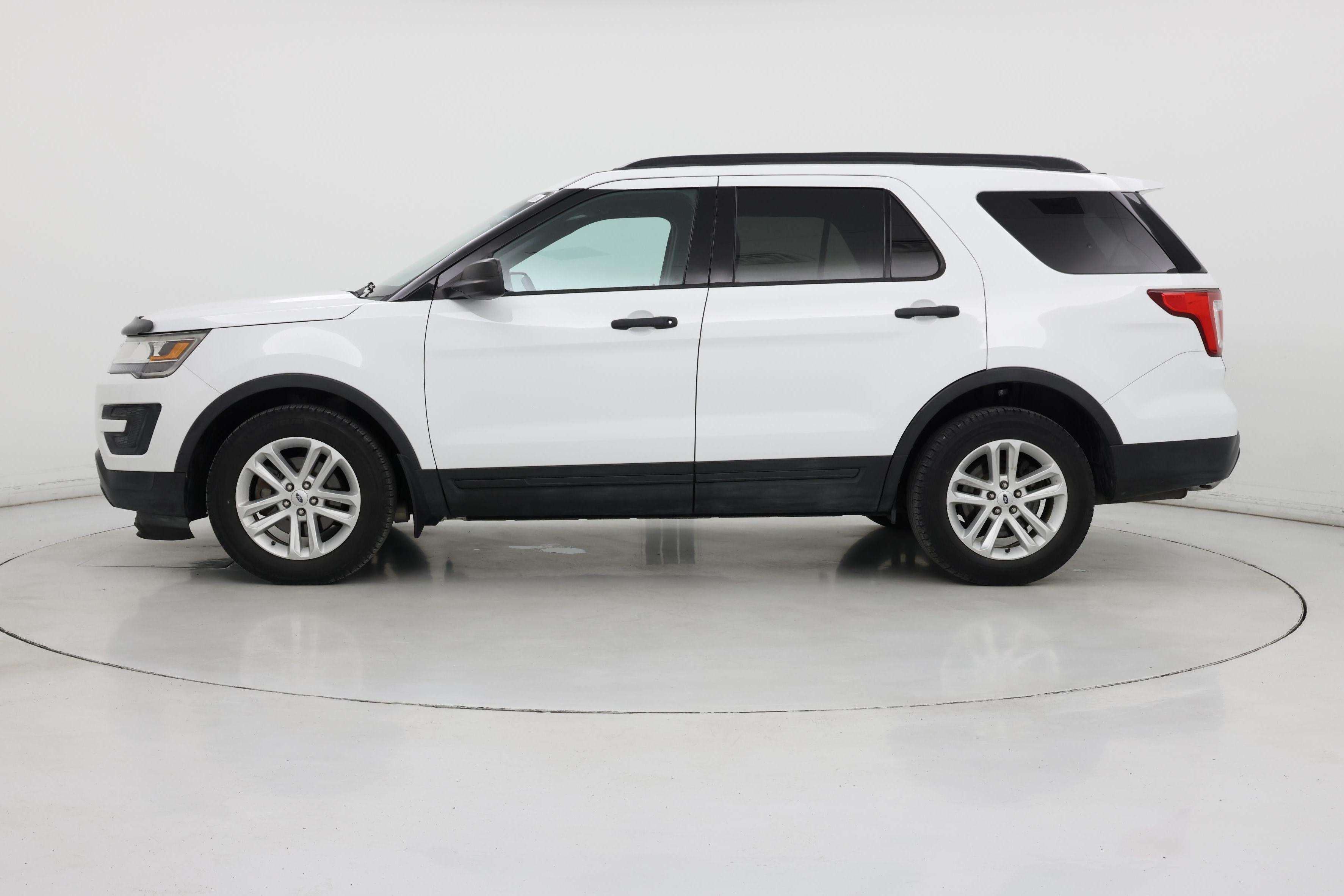 Thumbnail: 2017 Ford Explorer - 3