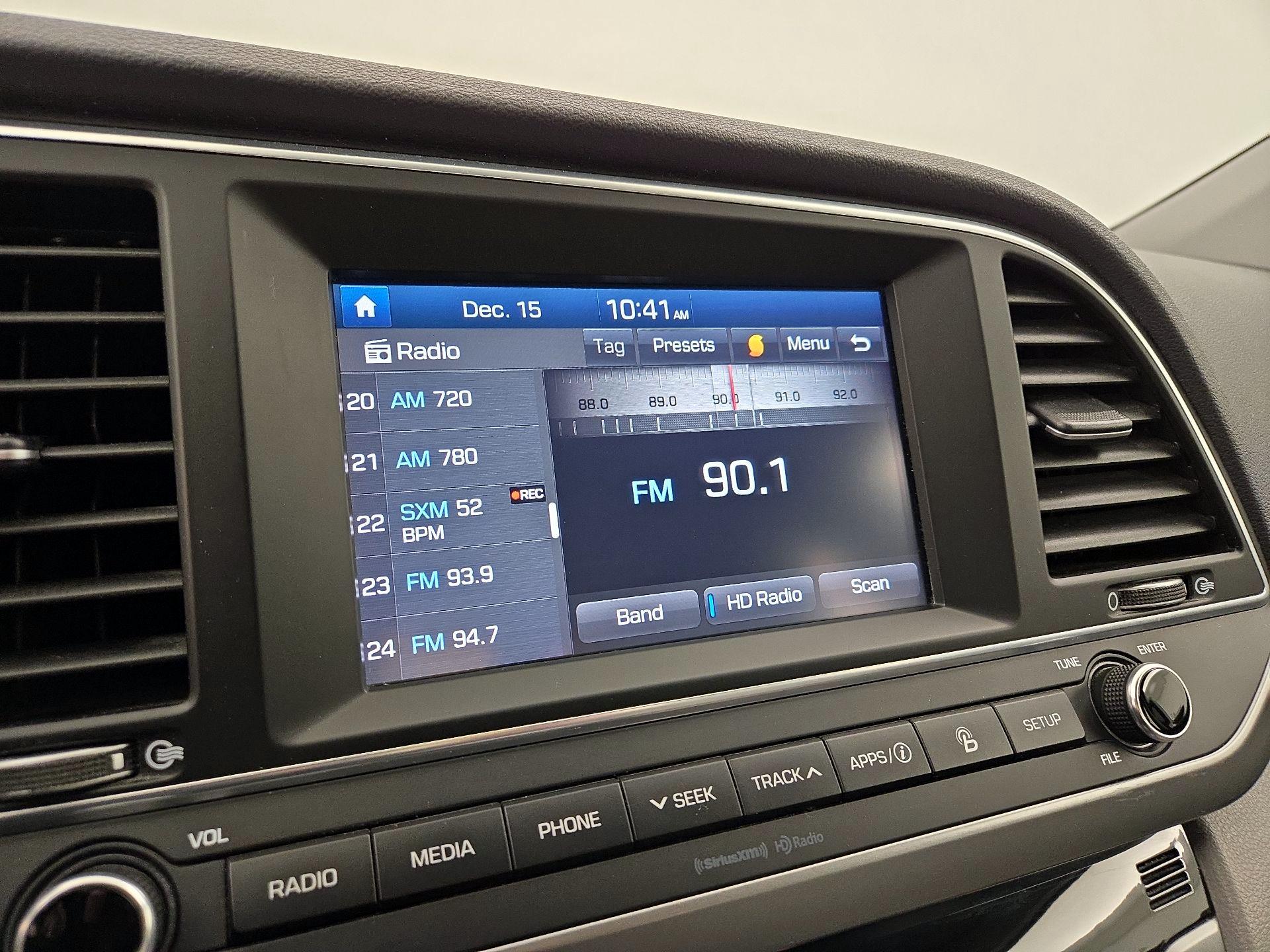 Thumbnail: 2017 Hyundai Elantra - 15