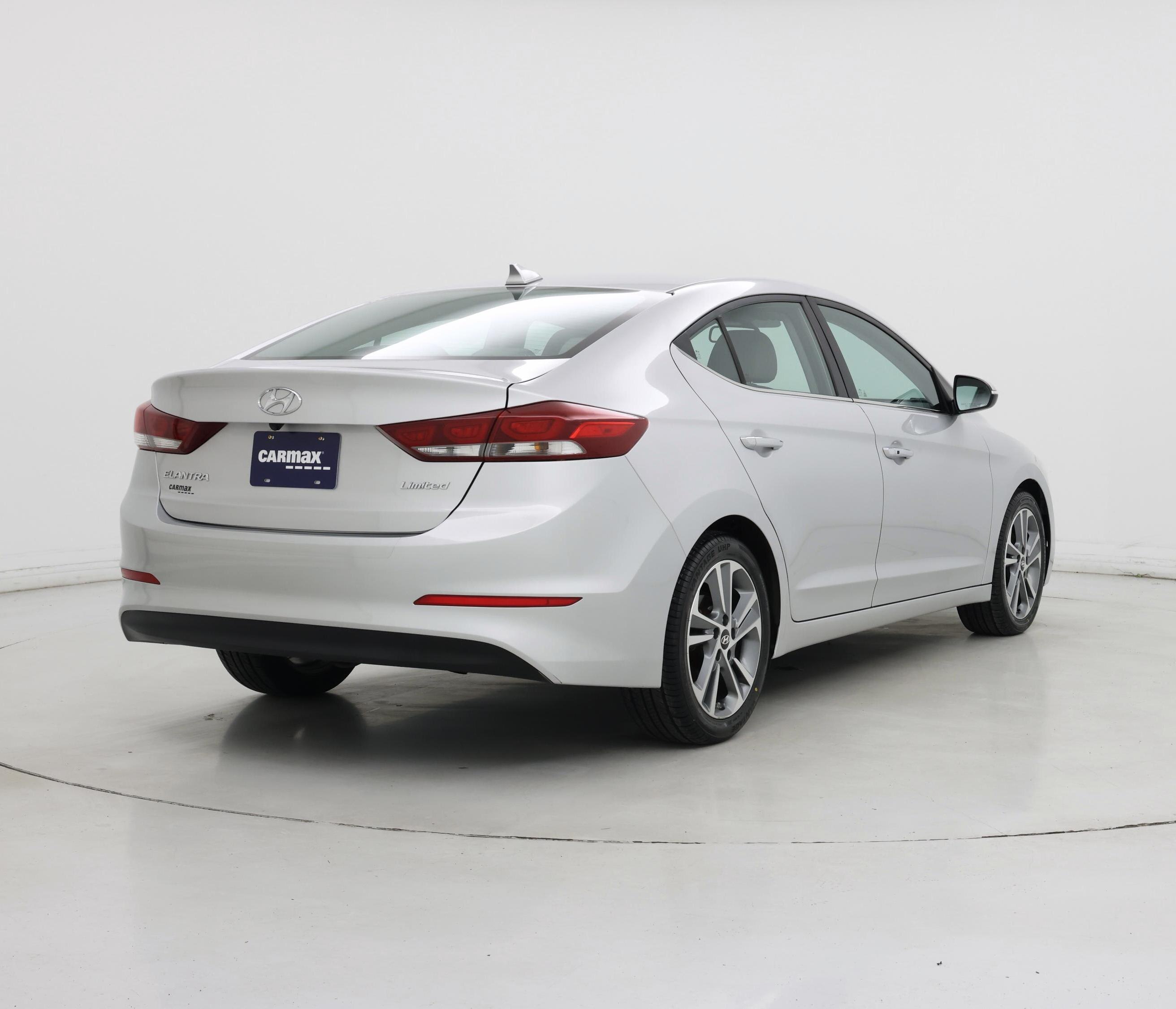 Thumbnail: 2017 Hyundai Elantra - 8