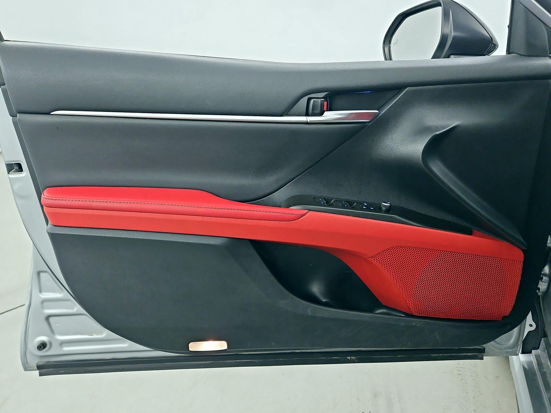 Thumbnail: 2022 Toyota Camry - 12