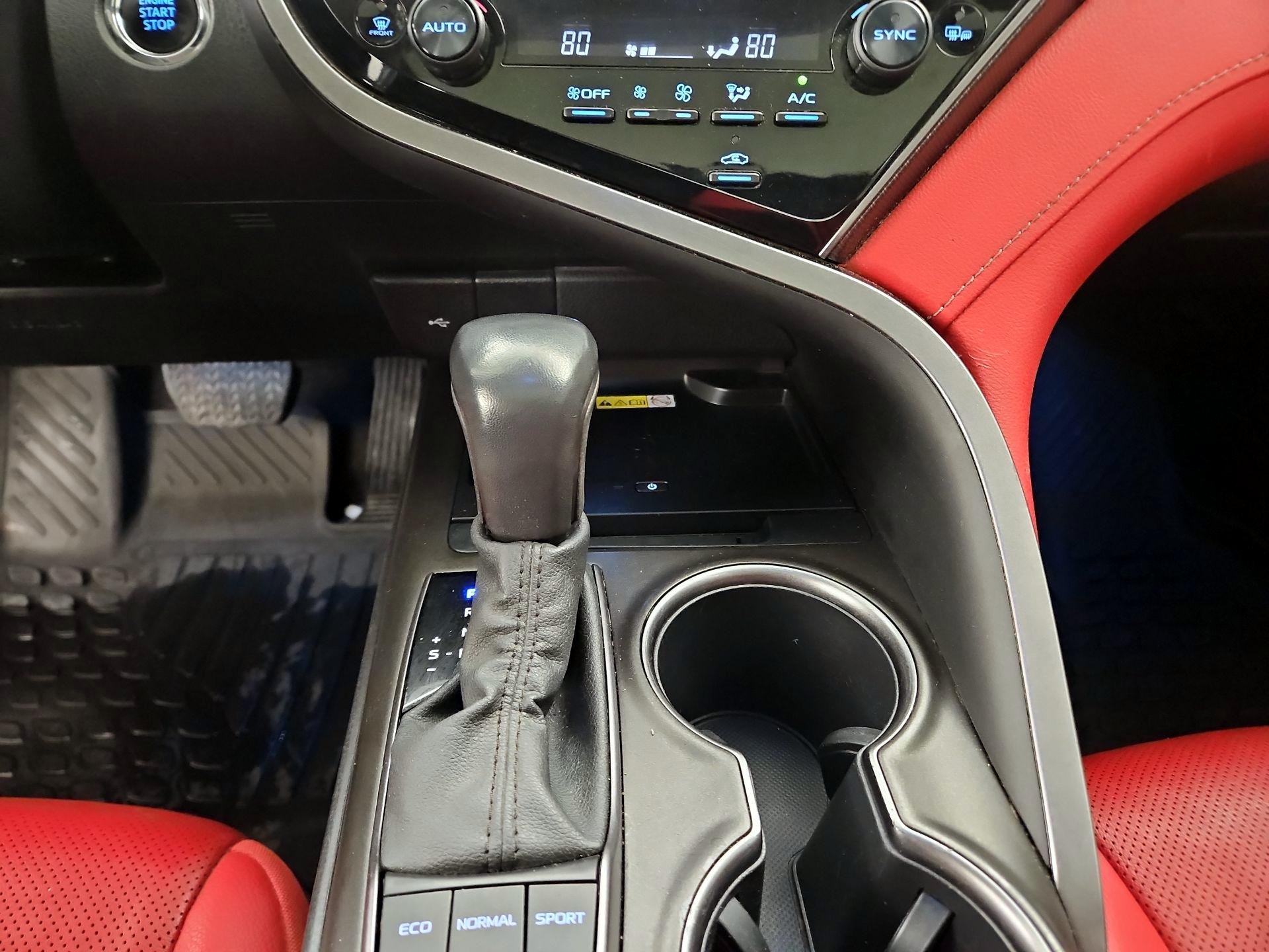 Thumbnail: 2022 Toyota Camry - 18