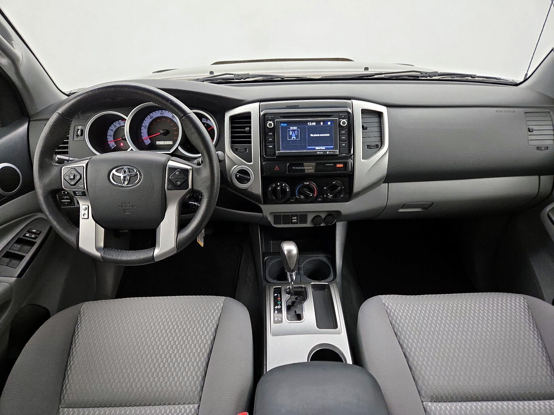 Thumbnail: 2015 Toyota Tacoma - 9