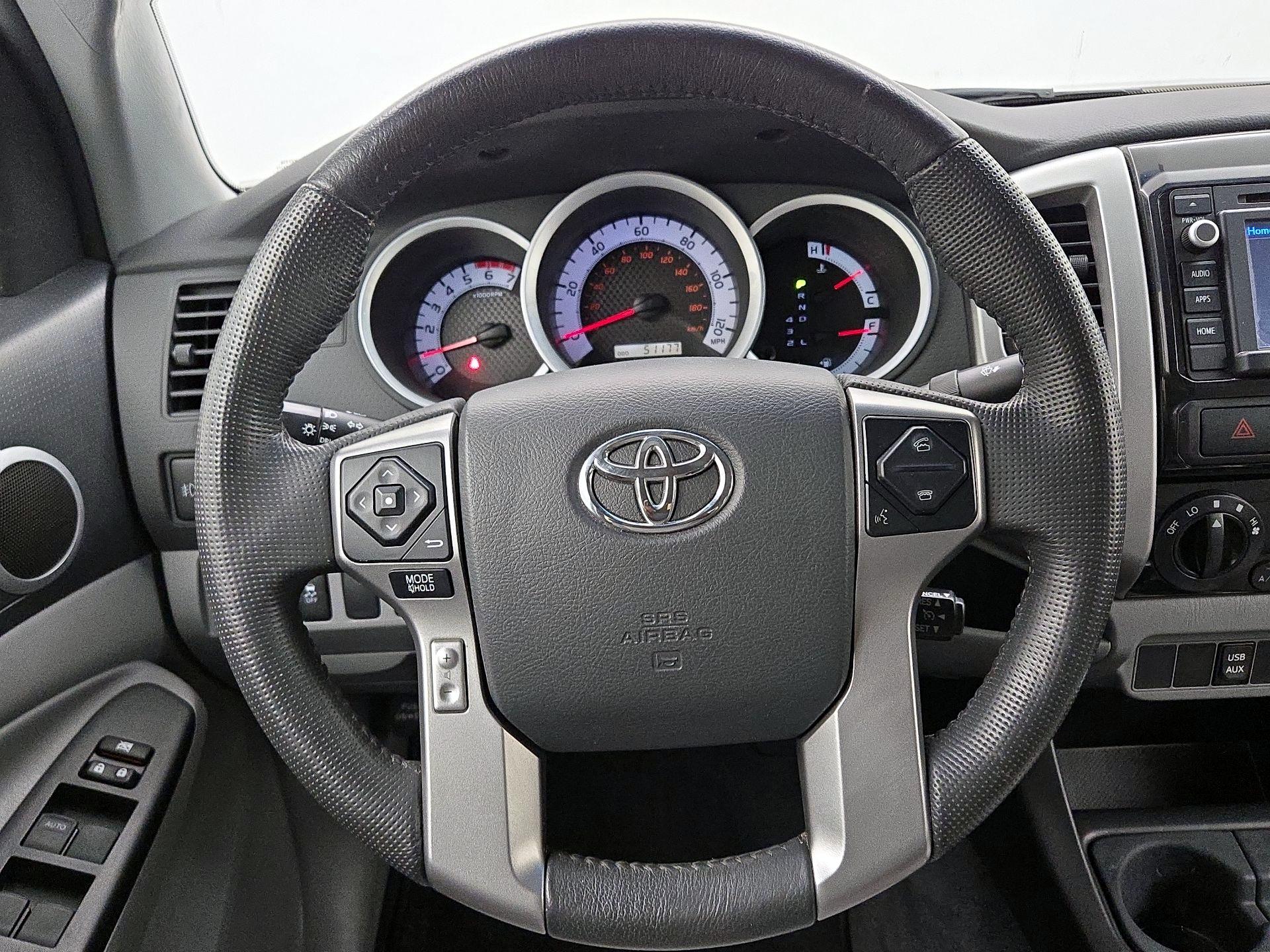 Thumbnail: 2015 Toyota Tacoma - 10