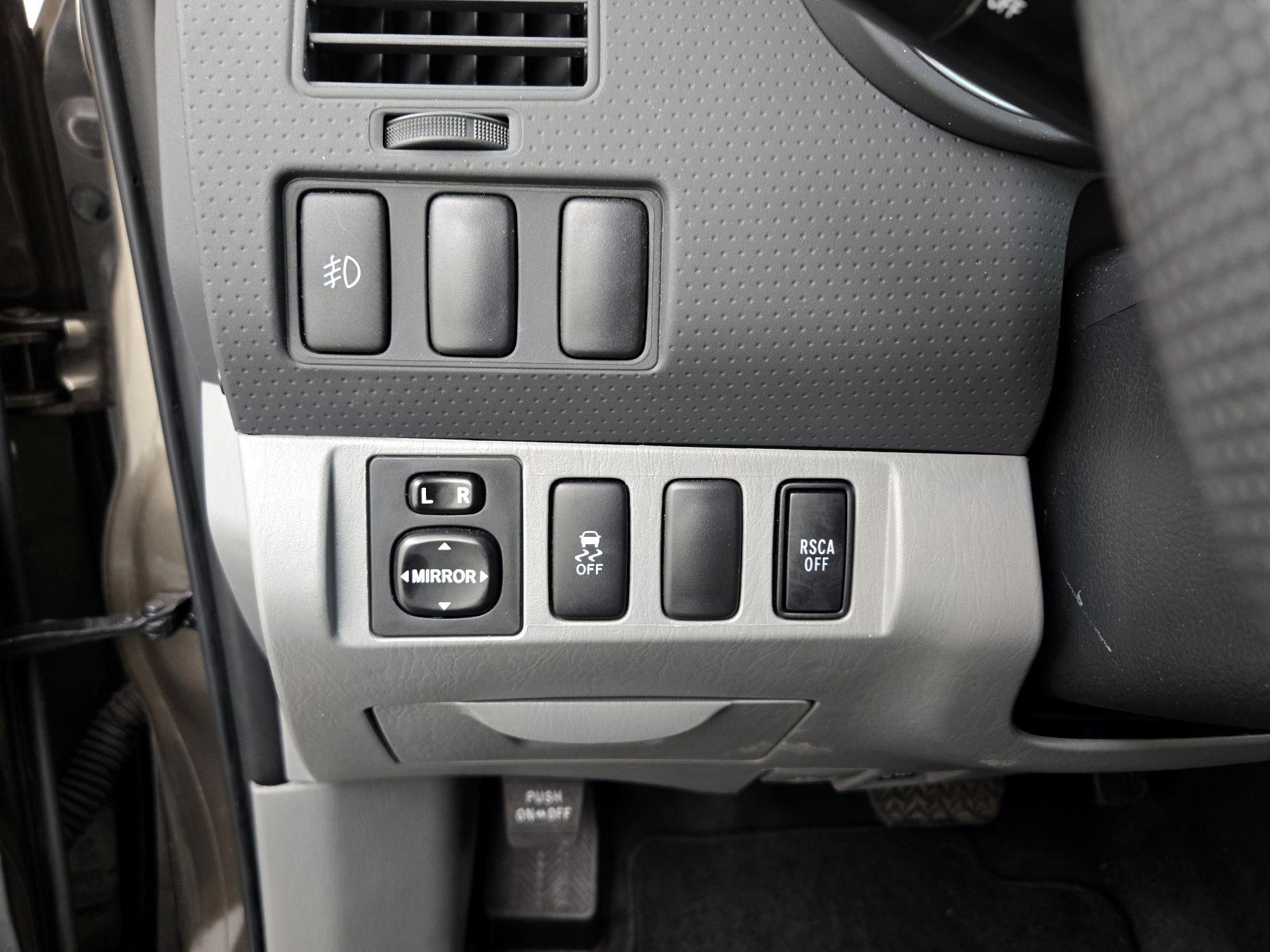 Thumbnail: 2015 Toyota Tacoma - 13