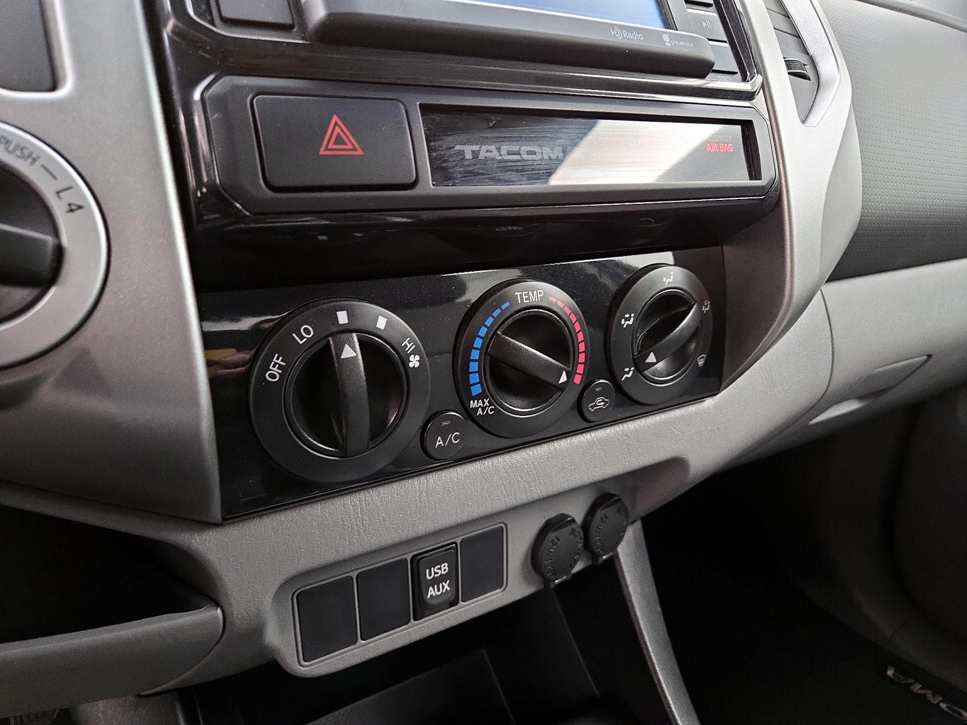 Thumbnail: 2015 Toyota Tacoma - 16