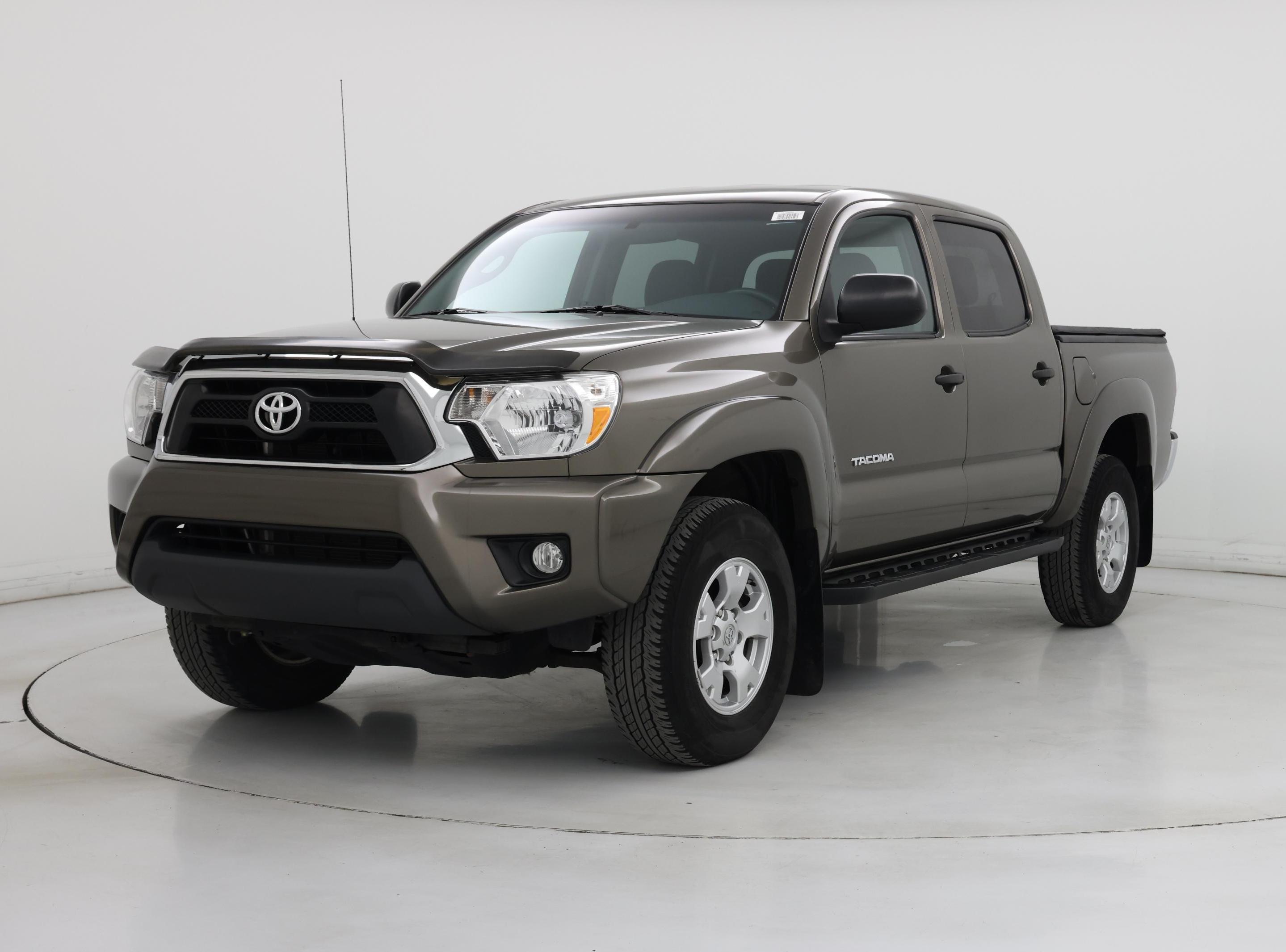 Thumbnail: 2015 Toyota Tacoma - 4