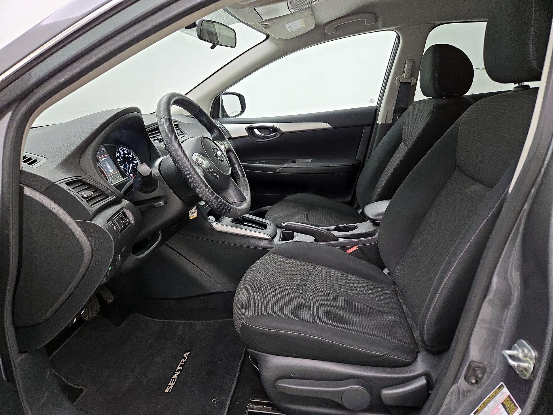 Thumbnail: 2019 Nissan Sentra - 11