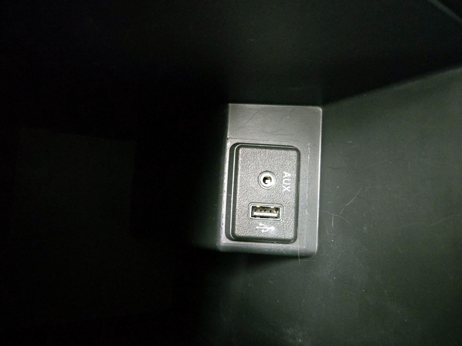 Thumbnail: 2019 Nissan Sentra - 18