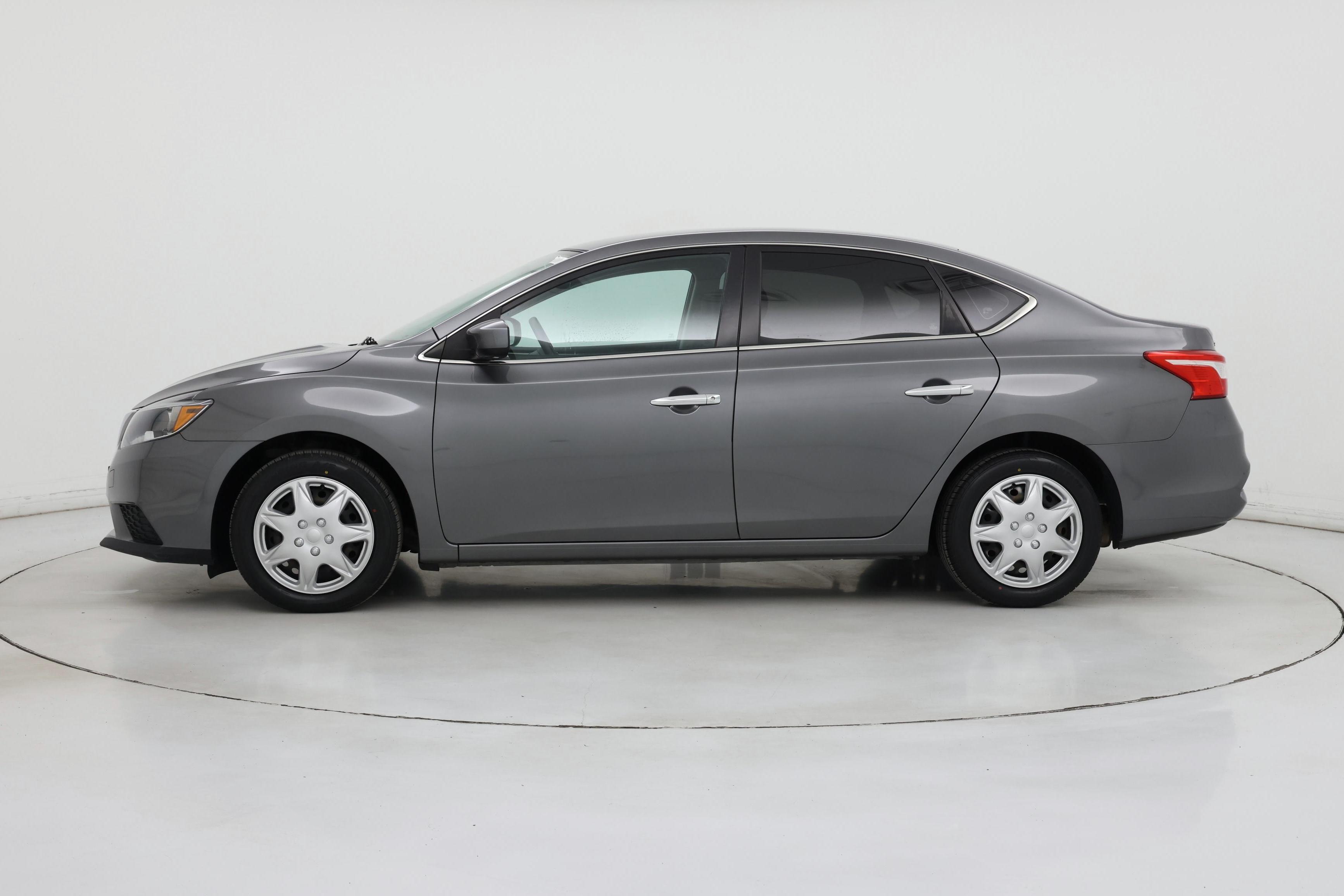 Thumbnail: 2019 Nissan Sentra - 3