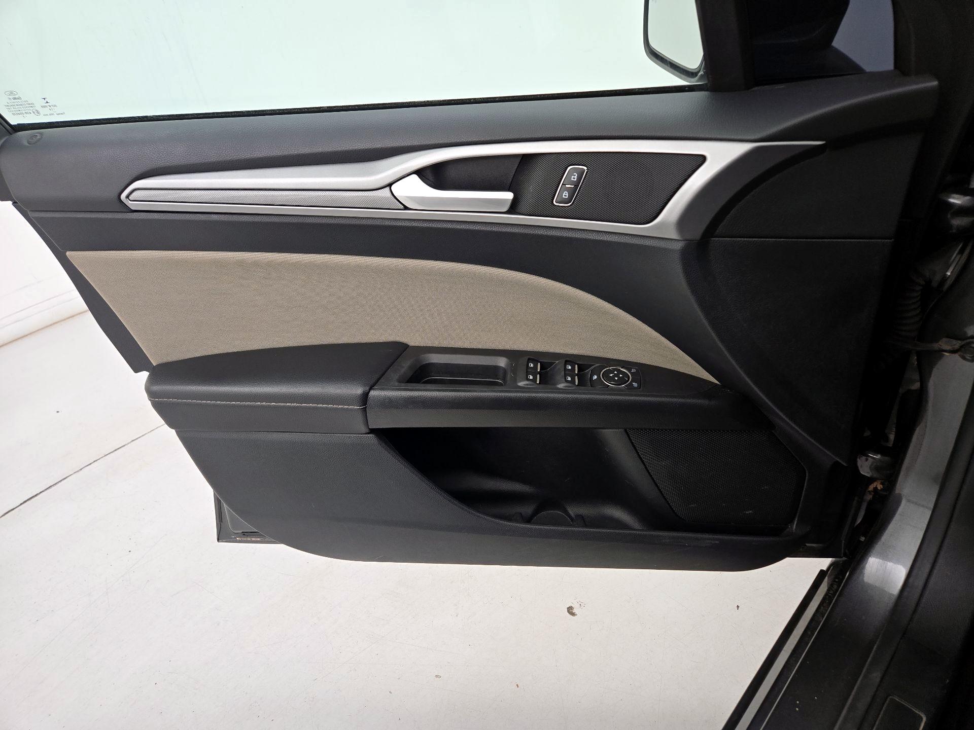 Thumbnail: 2019 Ford Fusion - 12