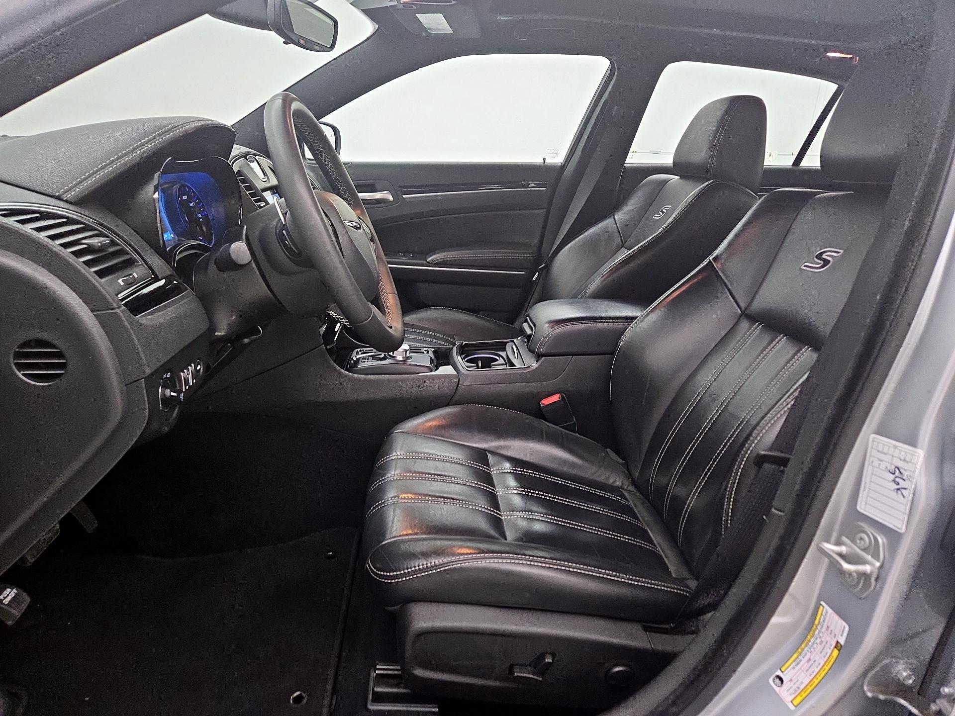 Thumbnail: 2023 Chrysler 300 - 11