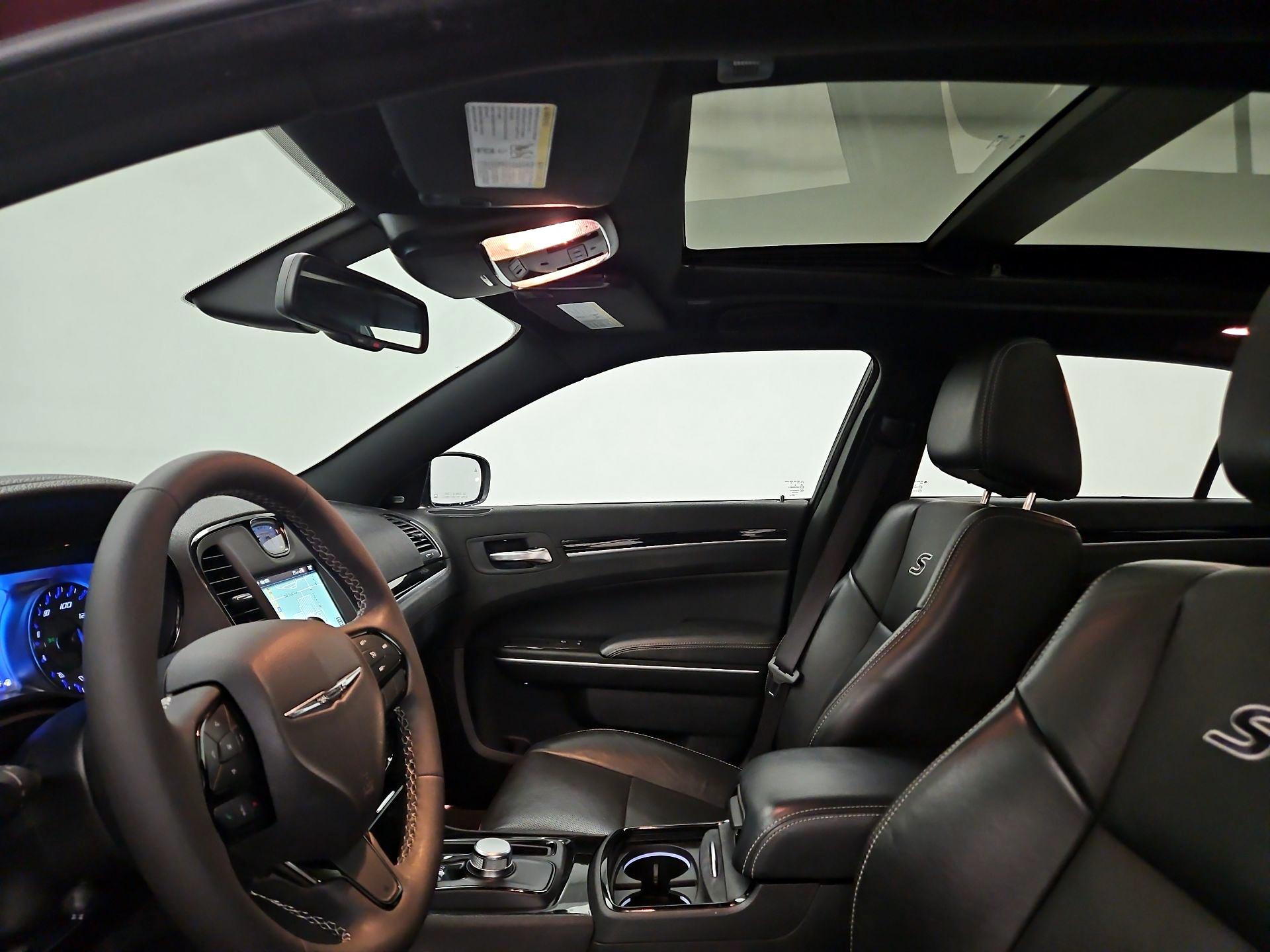 Thumbnail: 2023 Chrysler 300 - 20