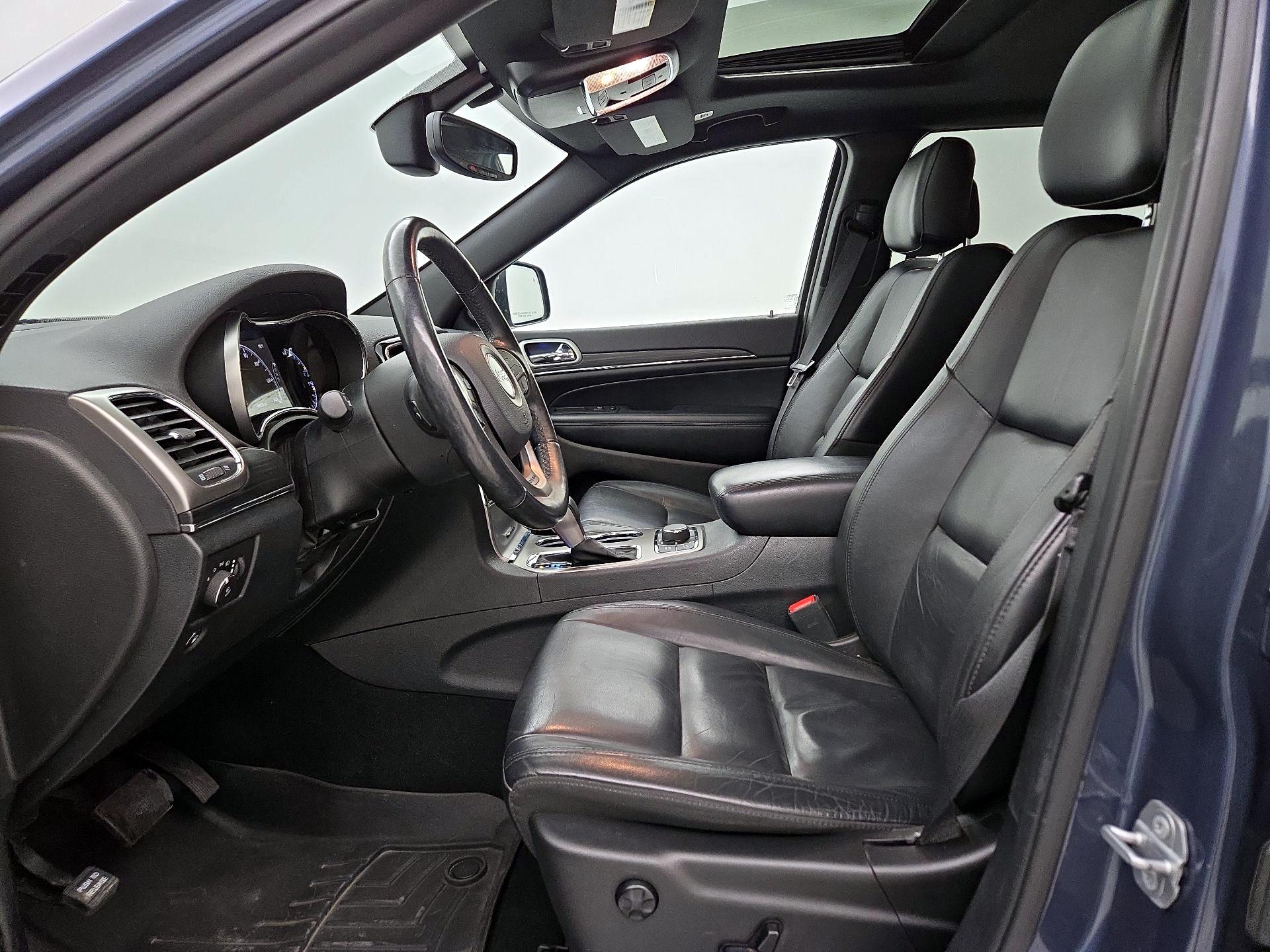 Thumbnail: 2019 Jeep Grand Cherokee - 11