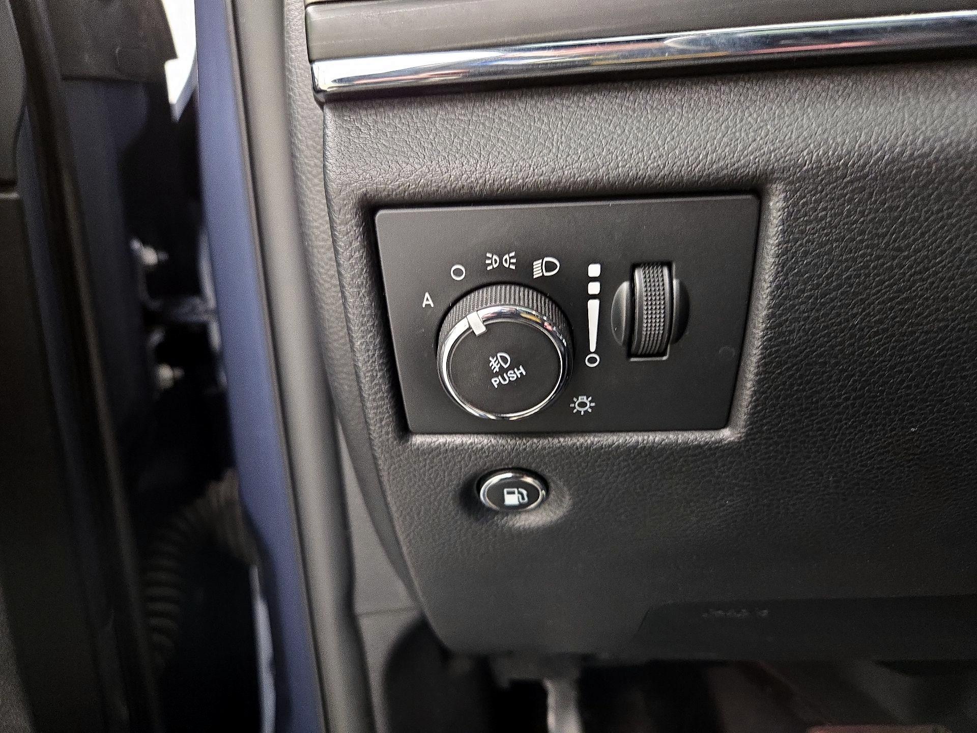 Thumbnail: 2019 Jeep Grand Cherokee - 13