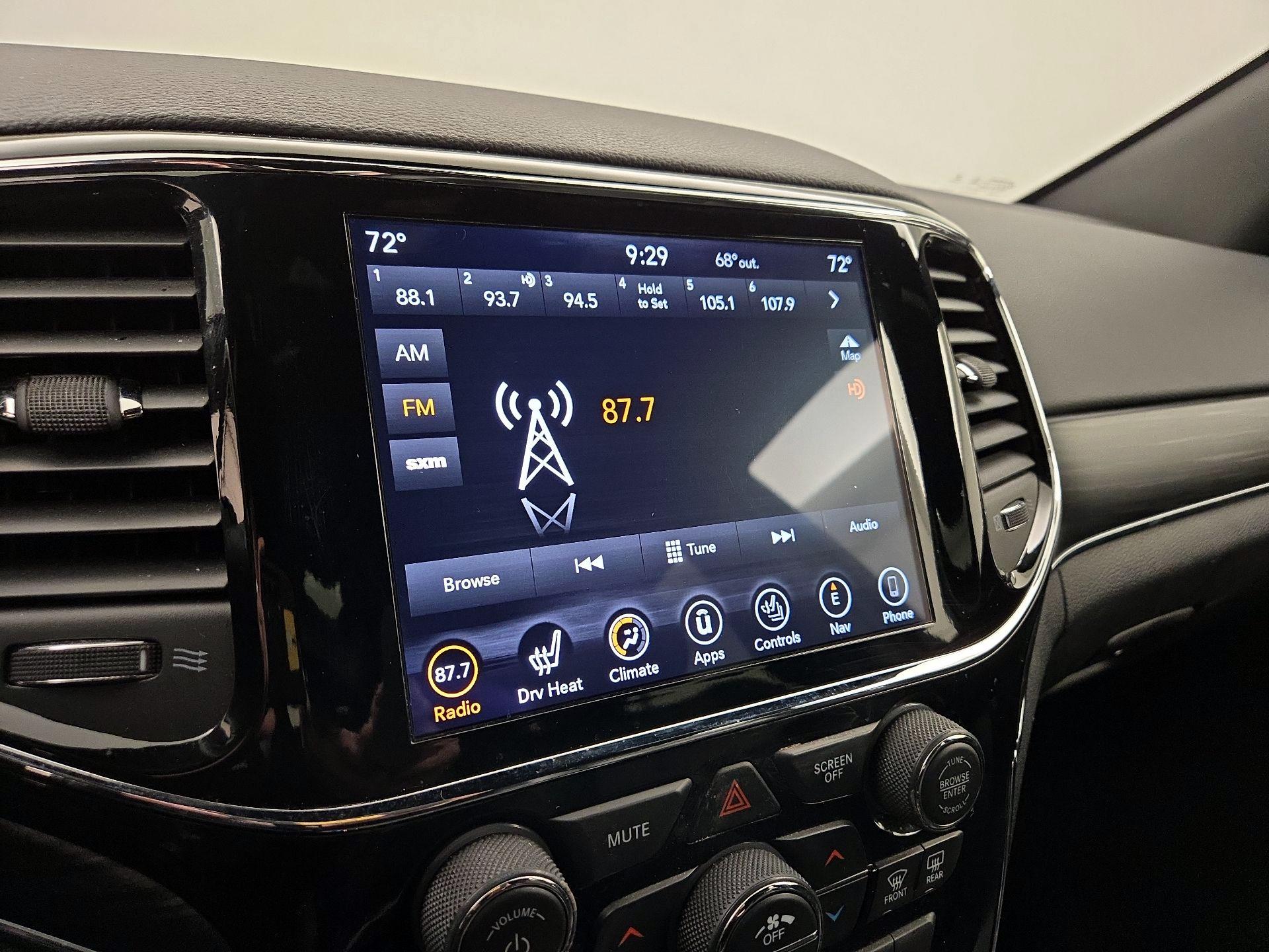 Thumbnail: 2019 Jeep Grand Cherokee - 16