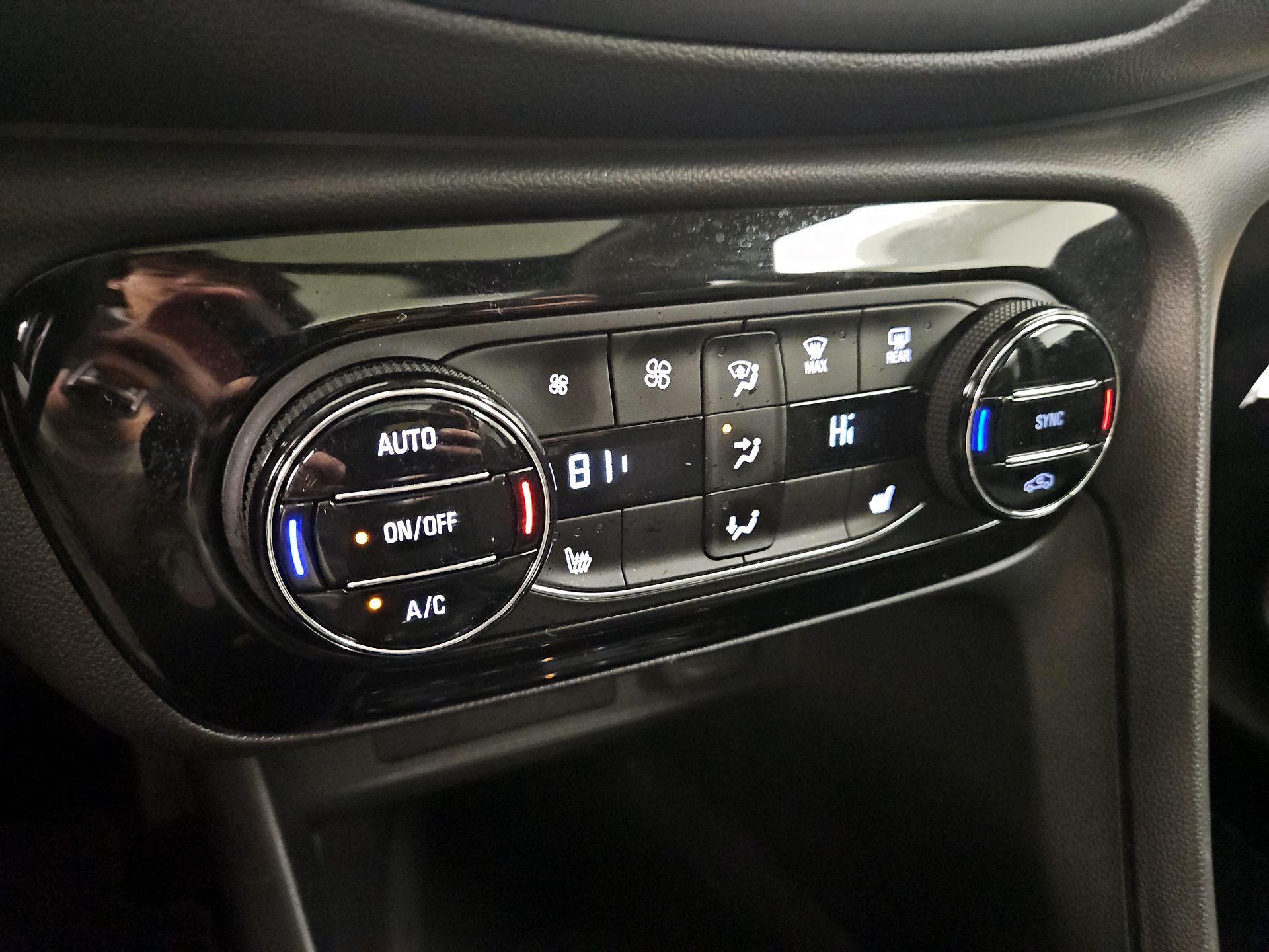 Thumbnail: 2021 Buick Encore GX - 16