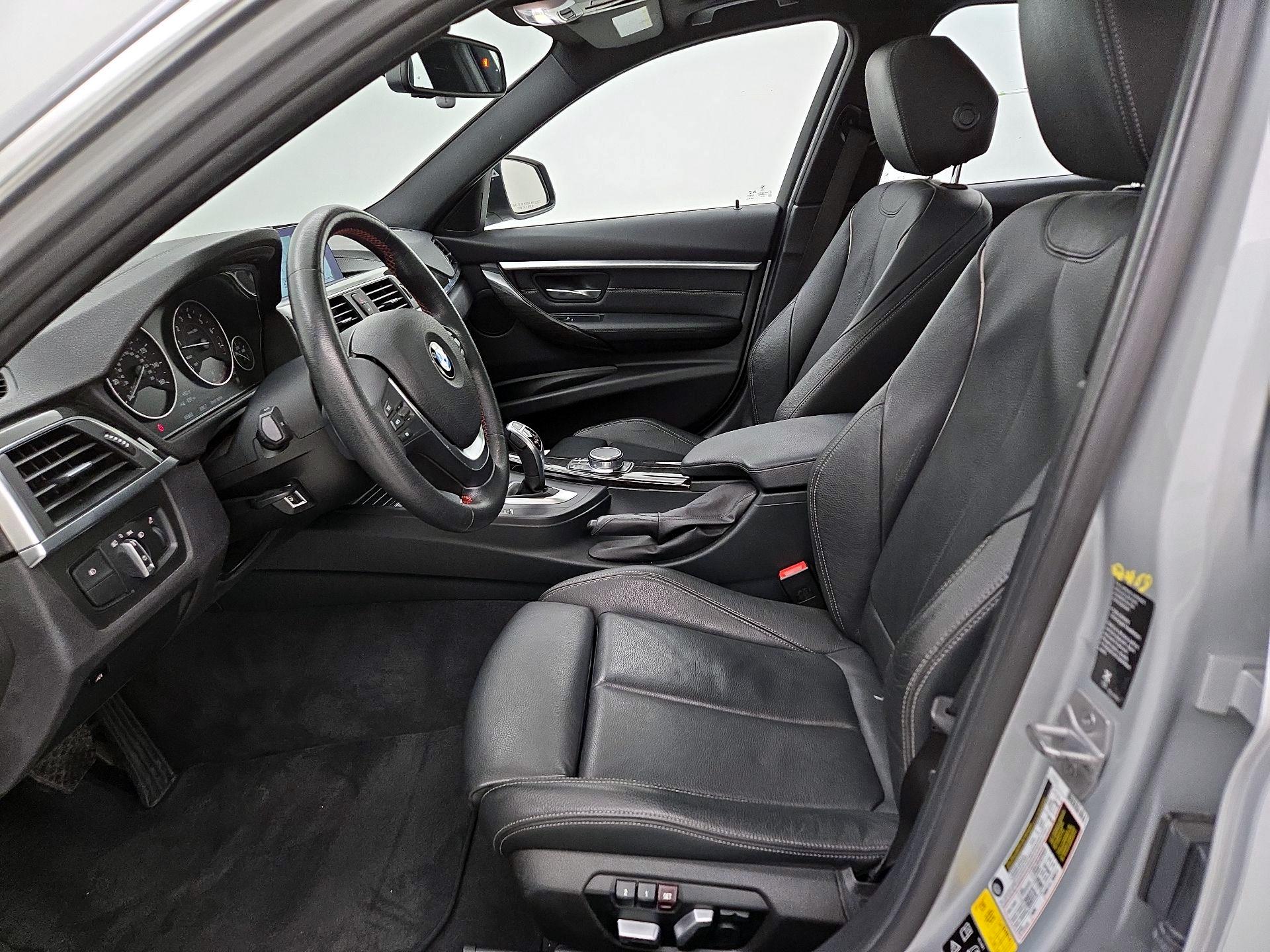 Thumbnail: 2018 BMW 3 Series - 11