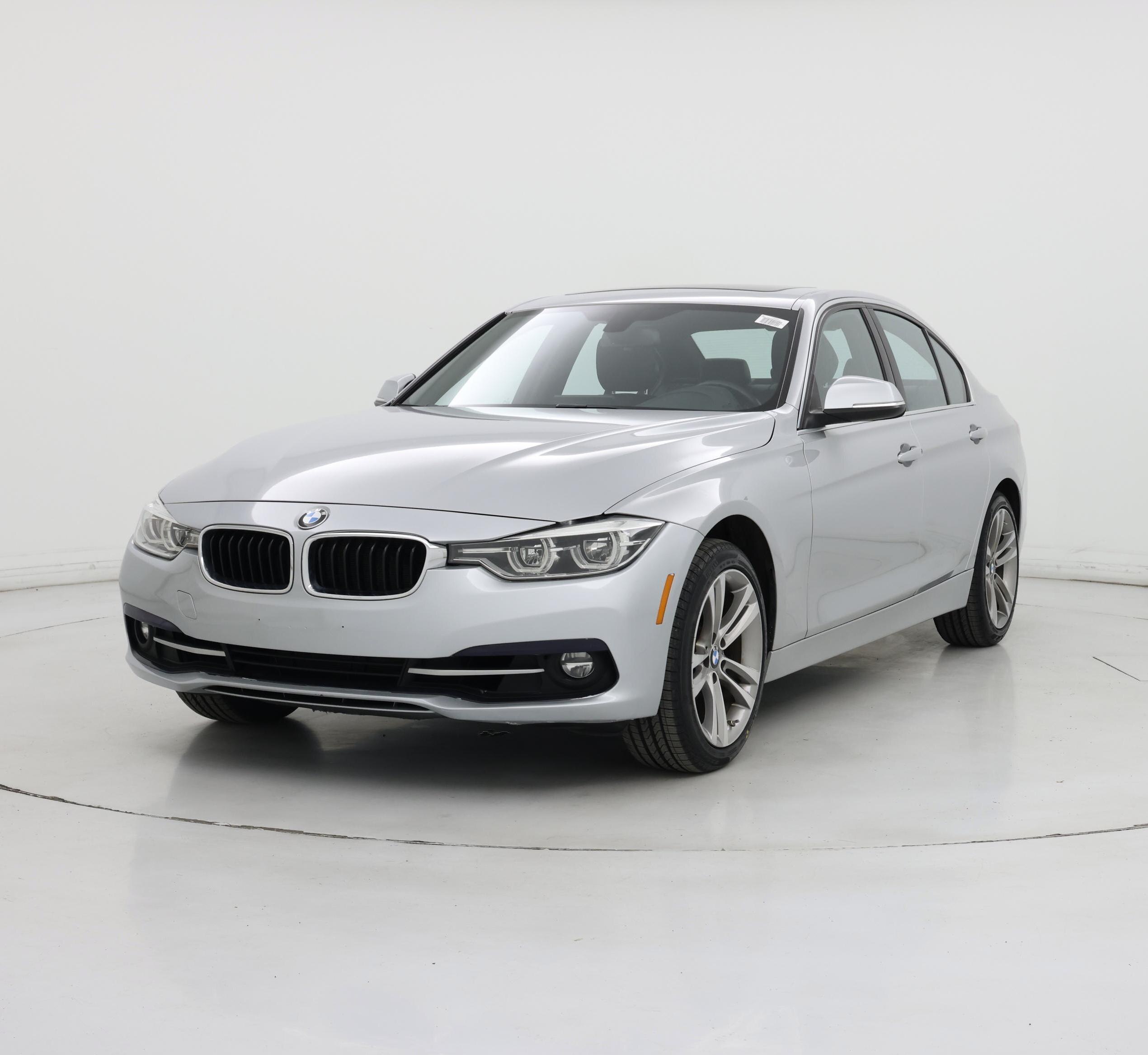 Thumbnail: 2018 BMW 3 Series - 4