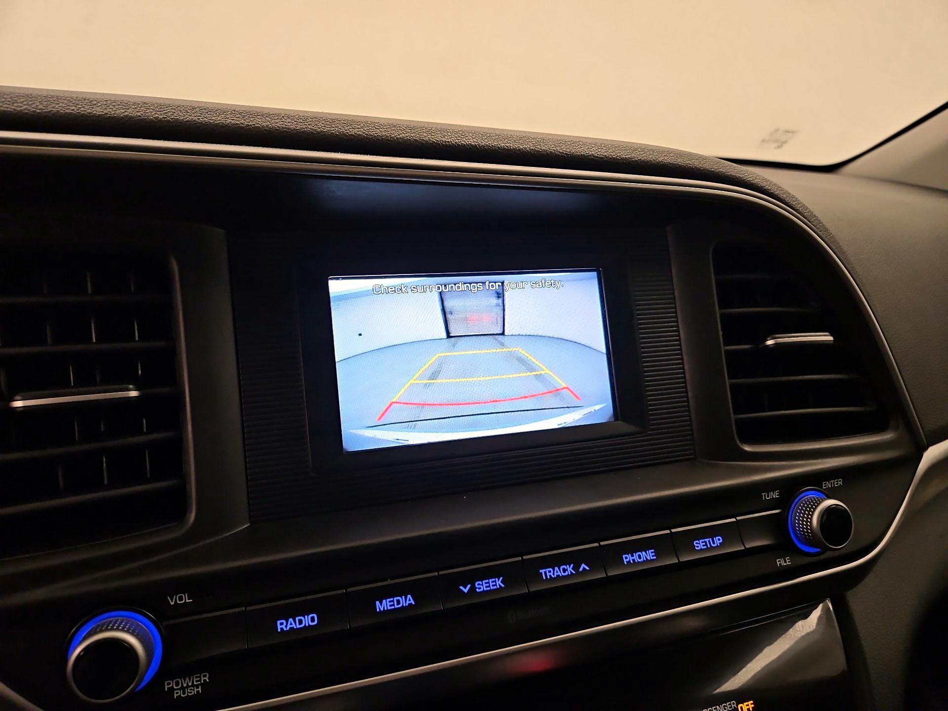 Thumbnail: 2019 Hyundai Elantra - 14