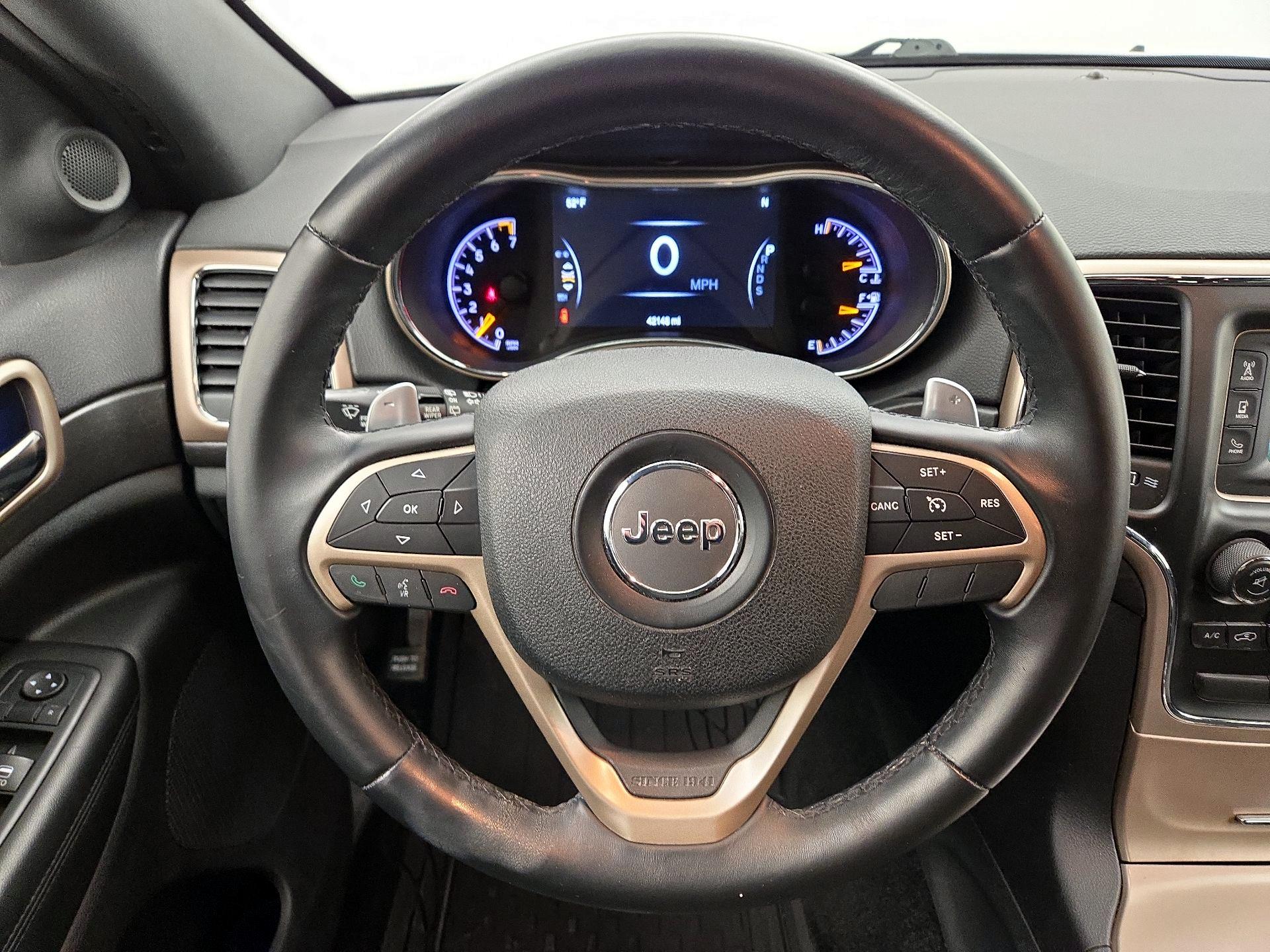 Thumbnail: 2015 Jeep Grand Cherokee - 10