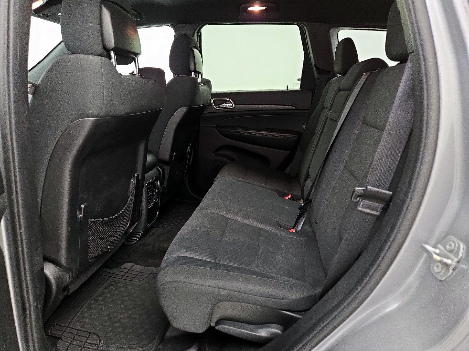 Thumbnail: 2015 Jeep Grand Cherokee - 18