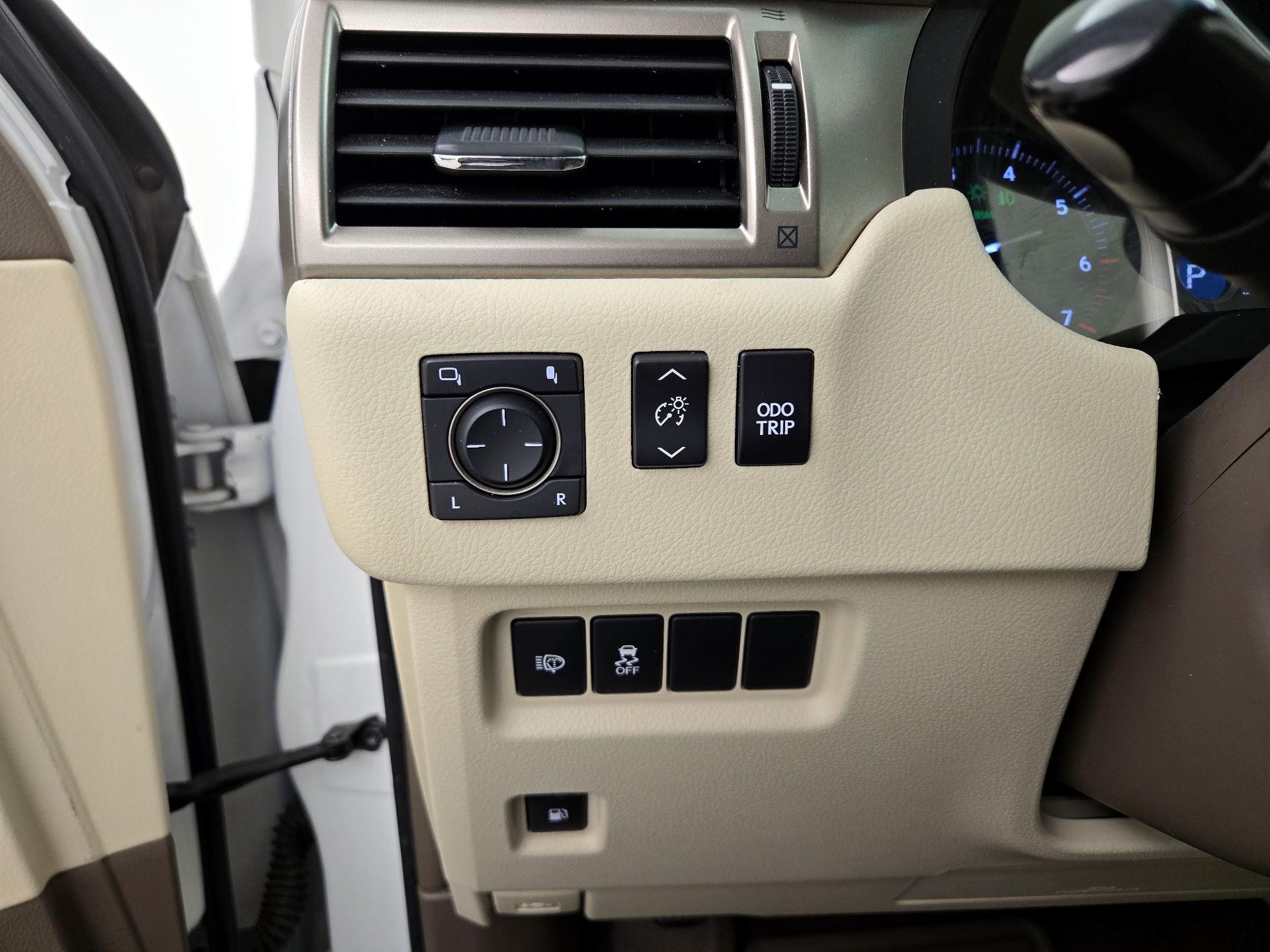 Thumbnail: 2018 Lexus GX - 13