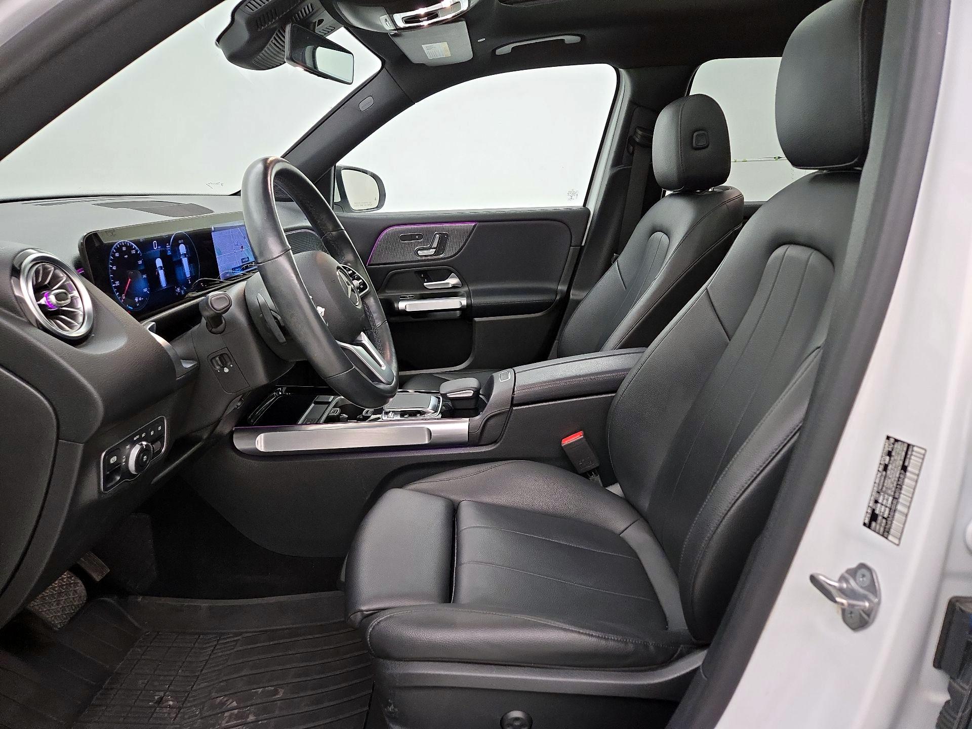 Thumbnail: 2020 Mercedes-Benz GLB - 11