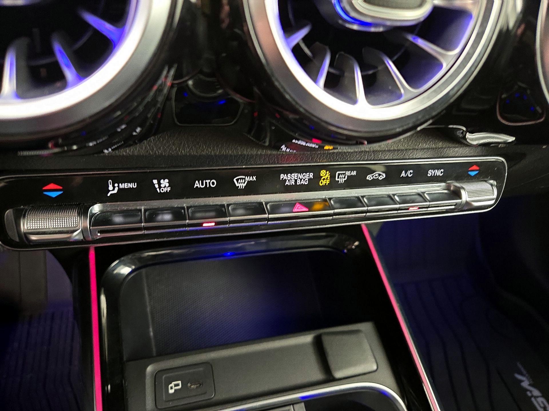 Thumbnail: 2020 Mercedes-Benz GLB - 17