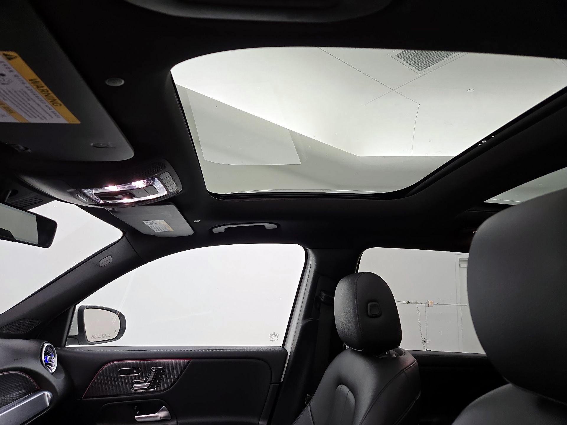 Thumbnail: 2020 Mercedes-Benz GLB - 20