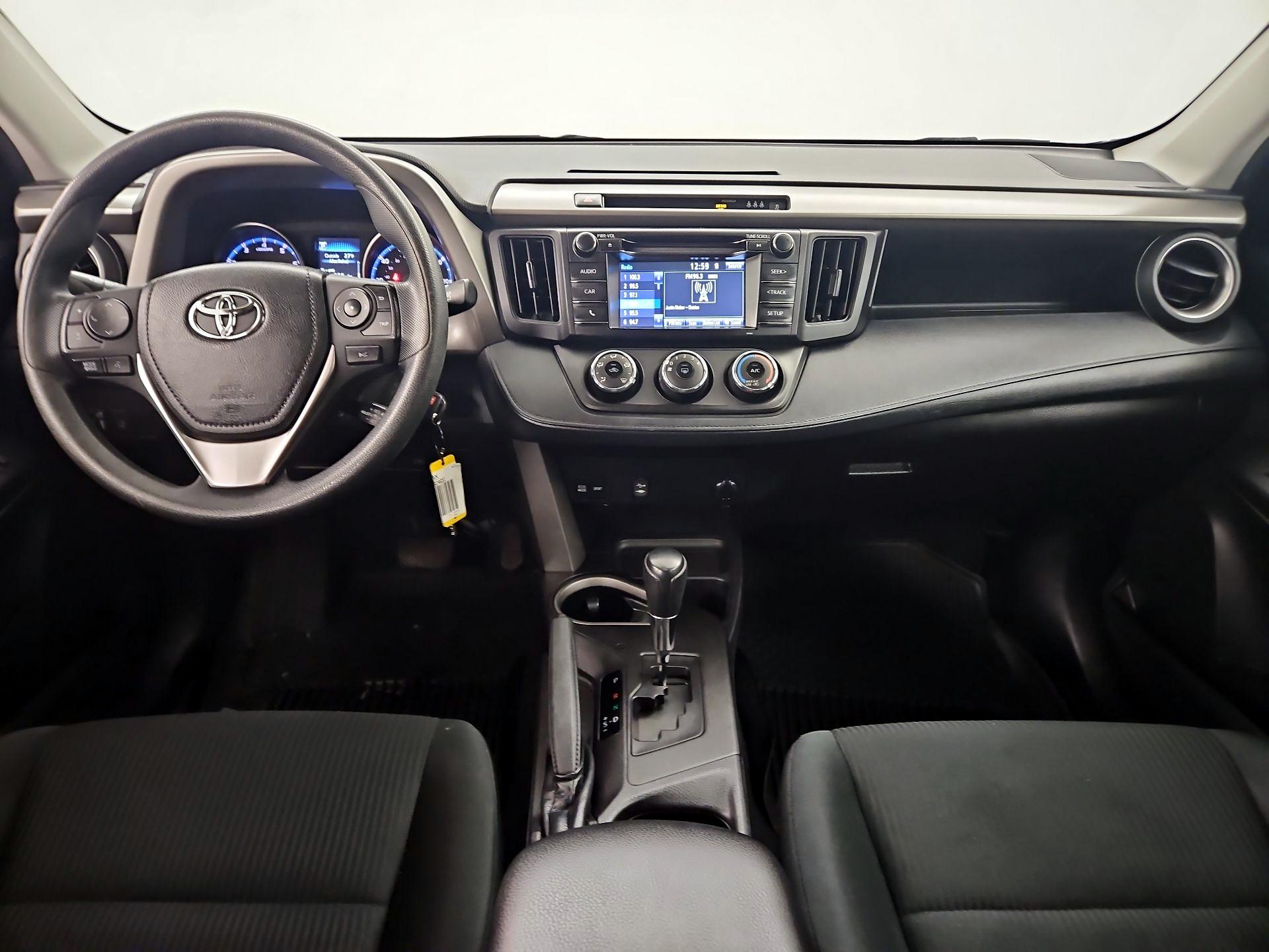 Thumbnail: 2018 Toyota RAV4 - 9