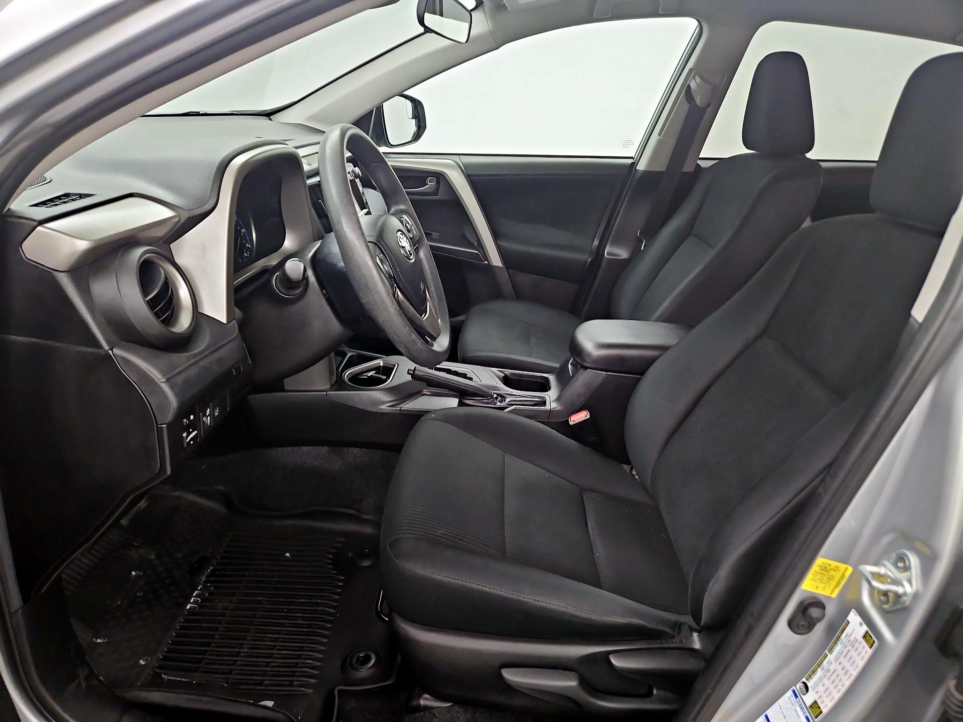 Thumbnail: 2018 Toyota RAV4 - 11