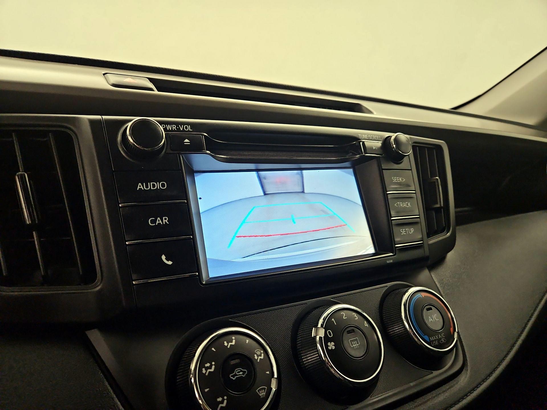 Thumbnail: 2018 Toyota RAV4 - 14