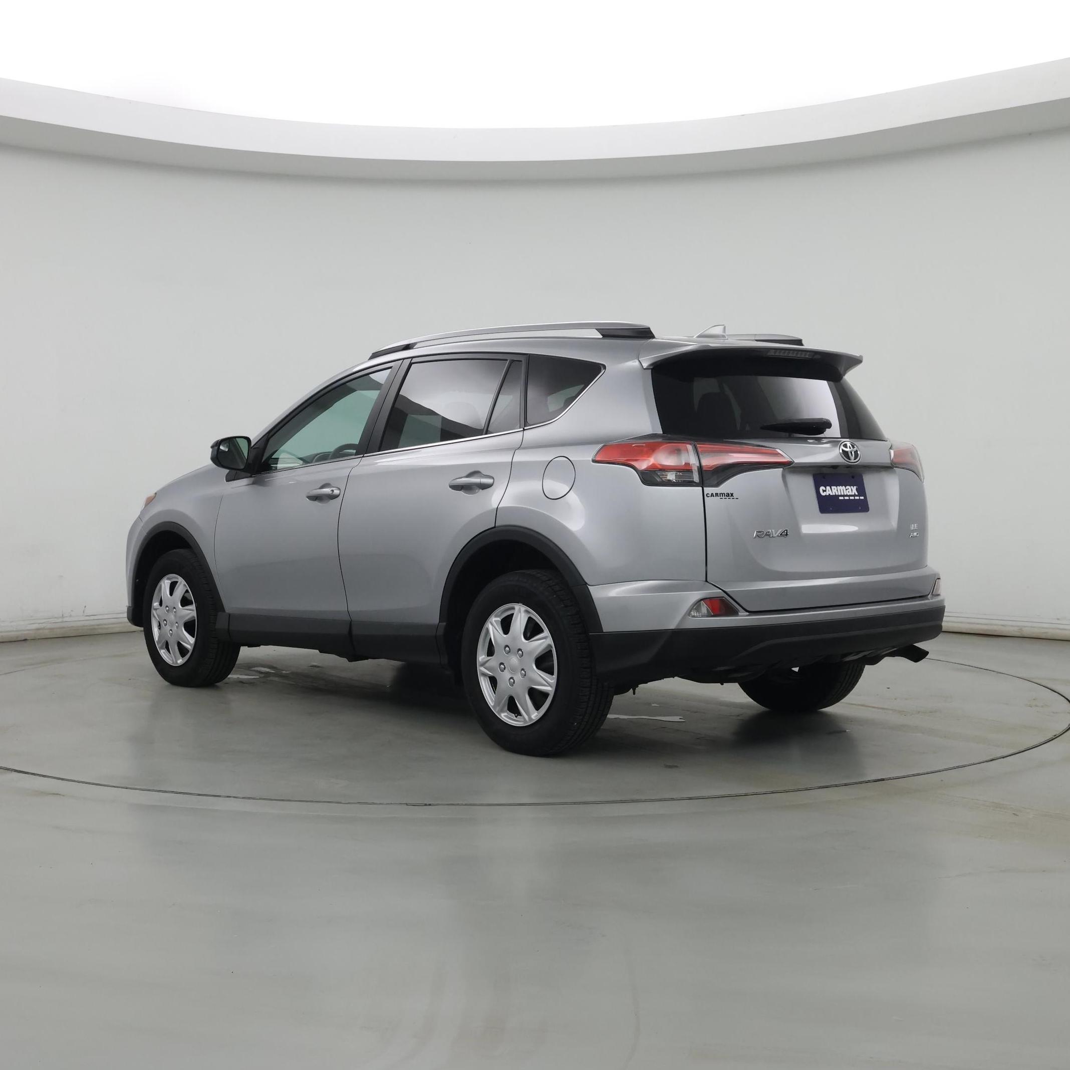 Thumbnail: 2018 Toyota RAV4 - 2