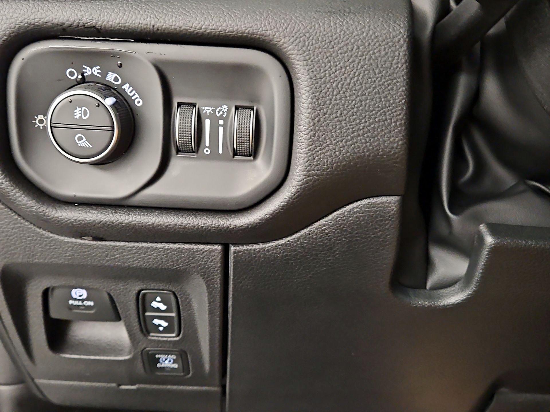 Thumbnail: 2025 RAM 1500 - 13