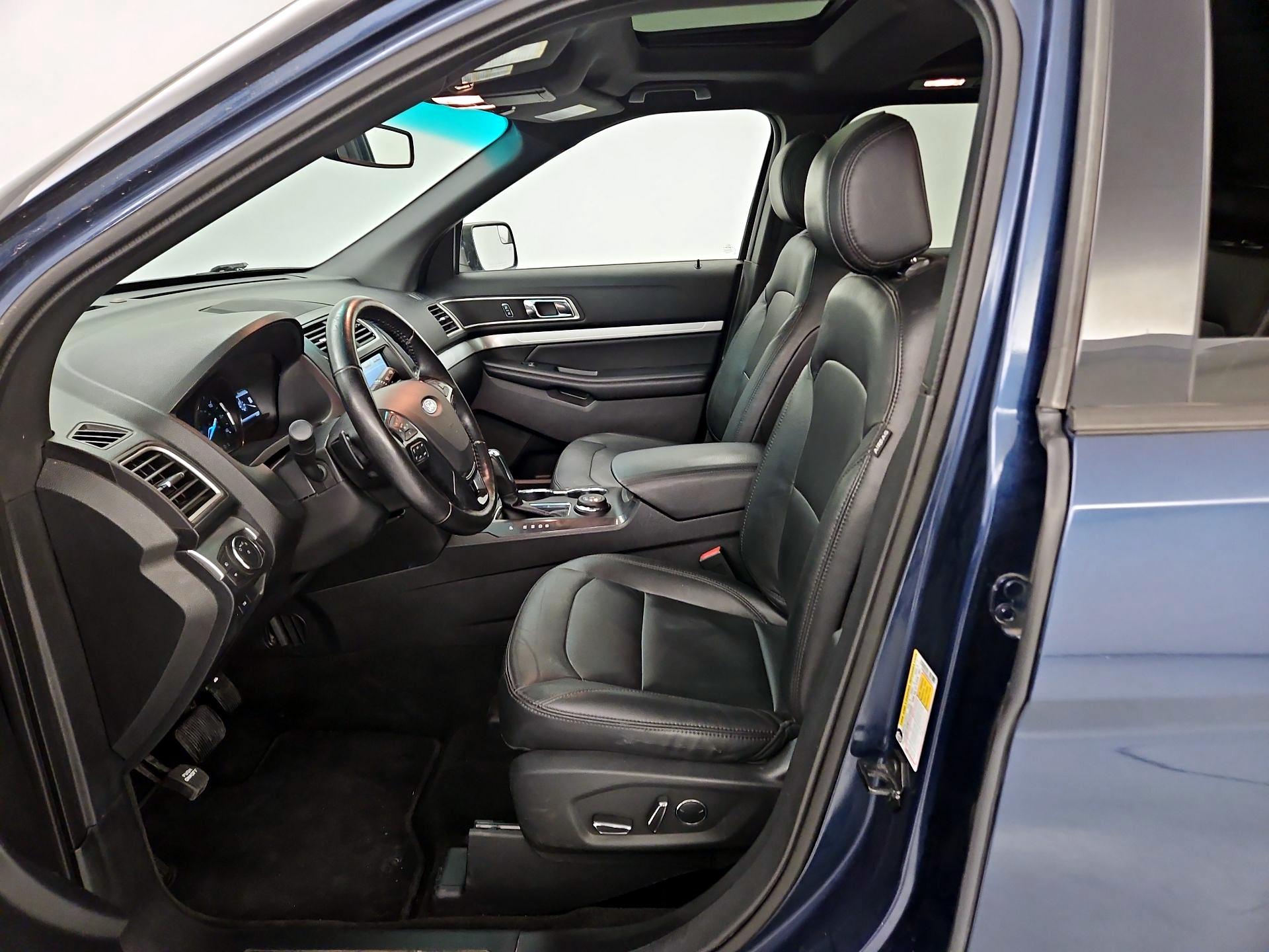 Thumbnail: 2016 Ford Explorer - 11