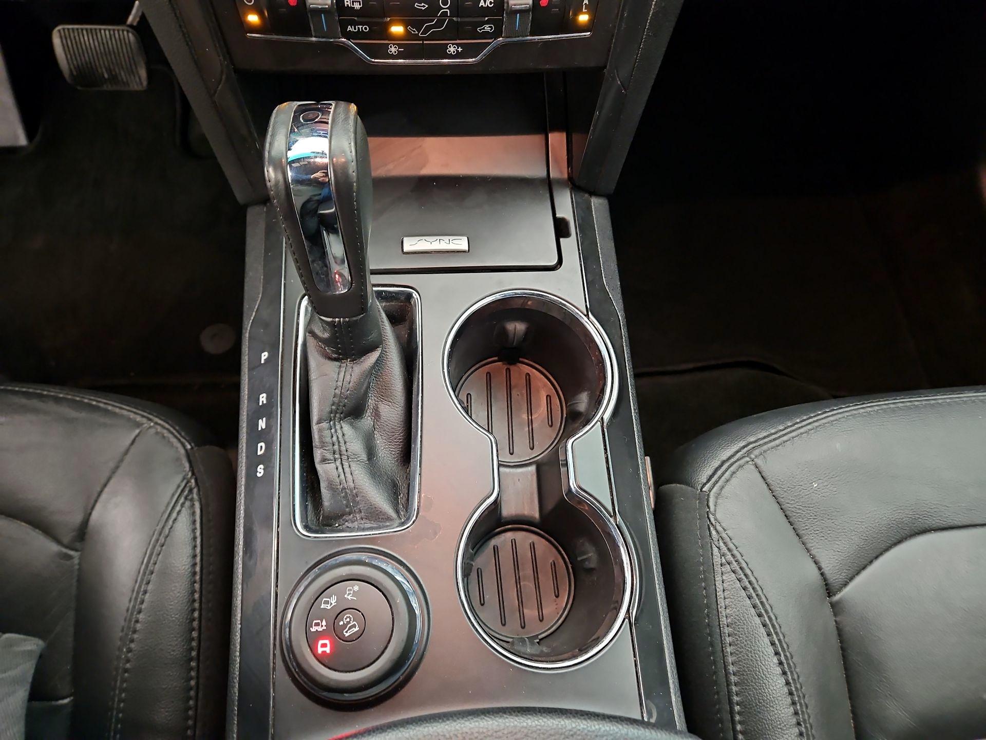 Thumbnail: 2016 Ford Explorer - 18