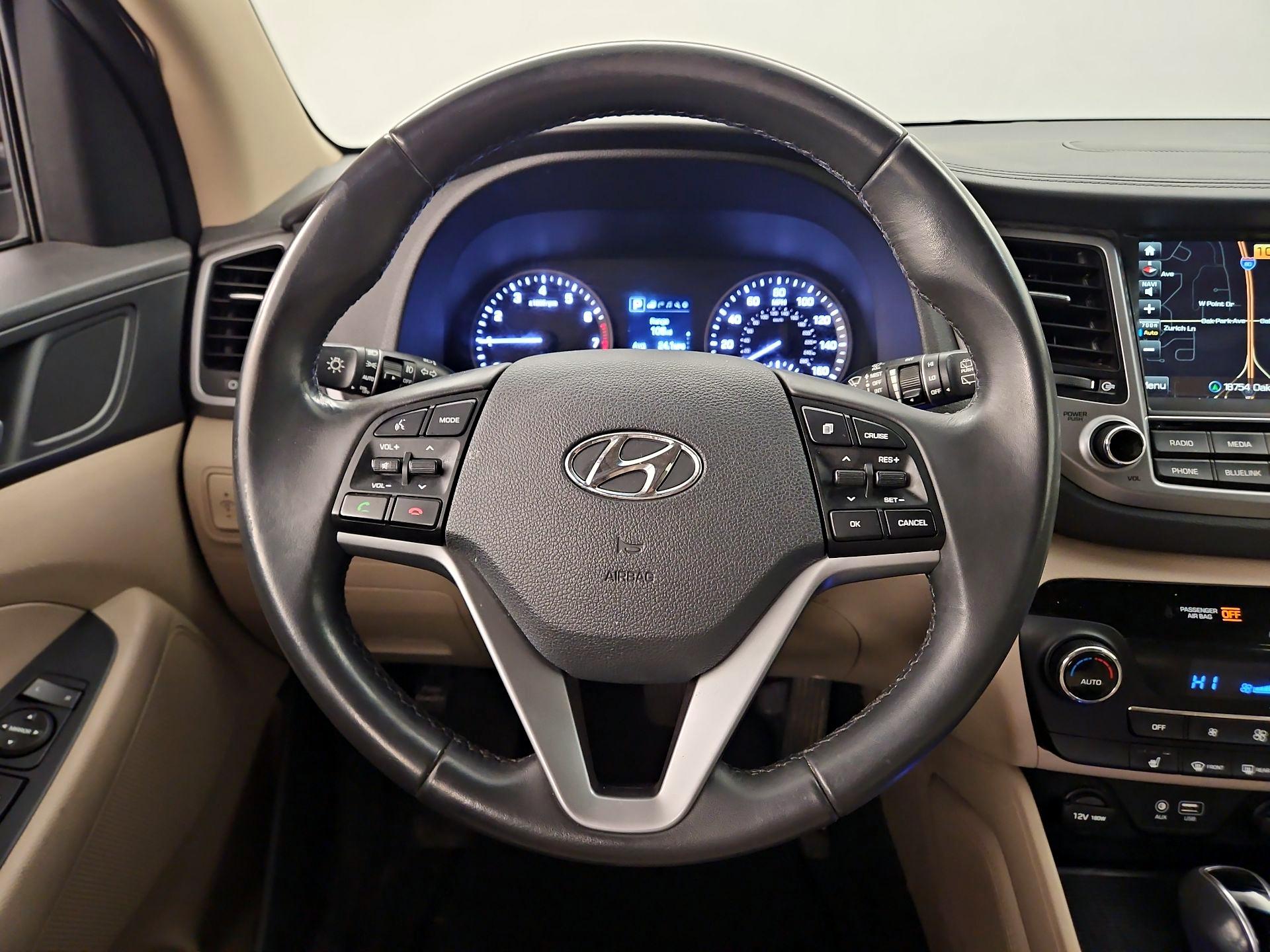 Thumbnail: 2016 Hyundai Tucson - 10