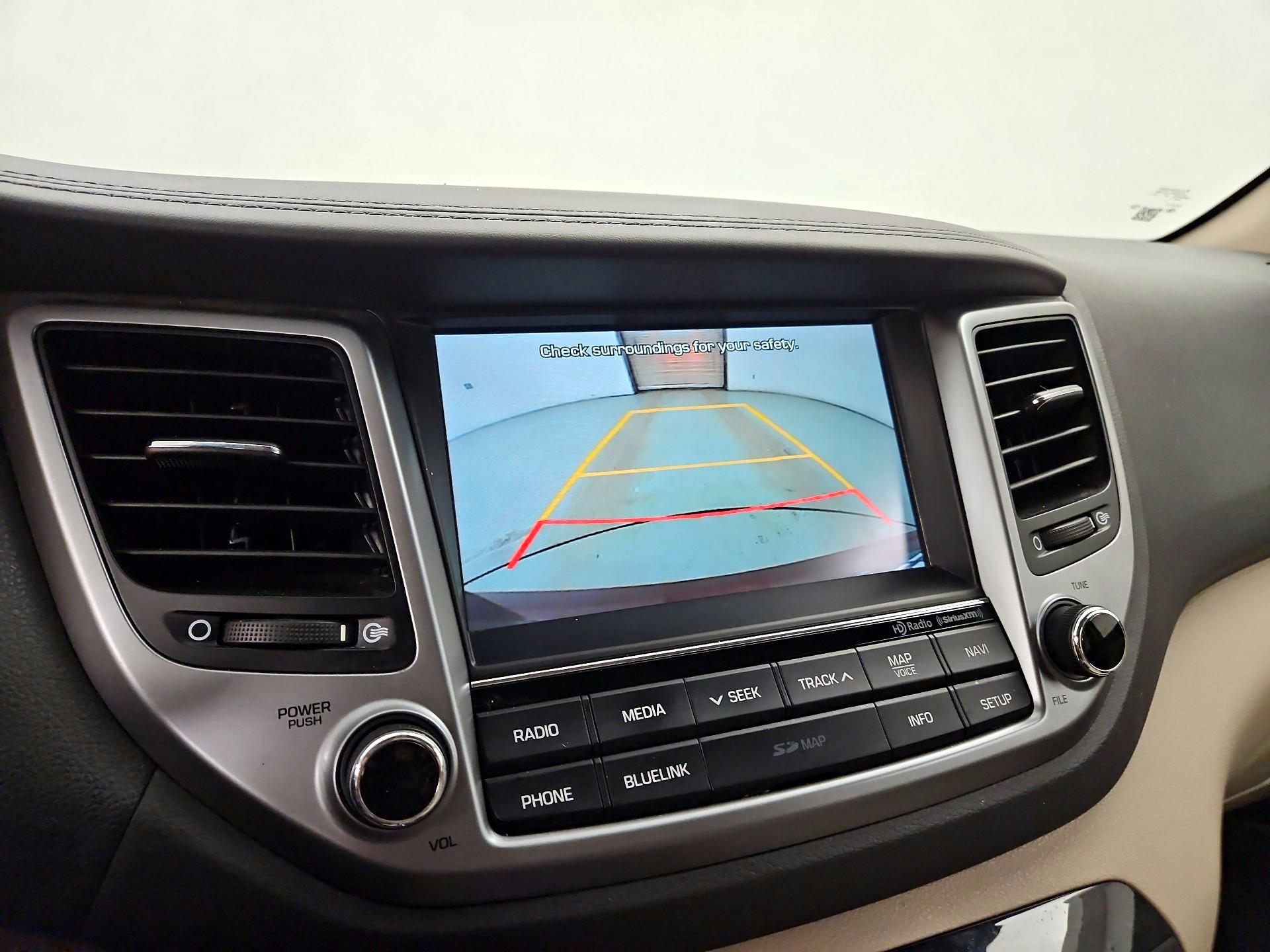 Thumbnail: 2016 Hyundai Tucson - 15