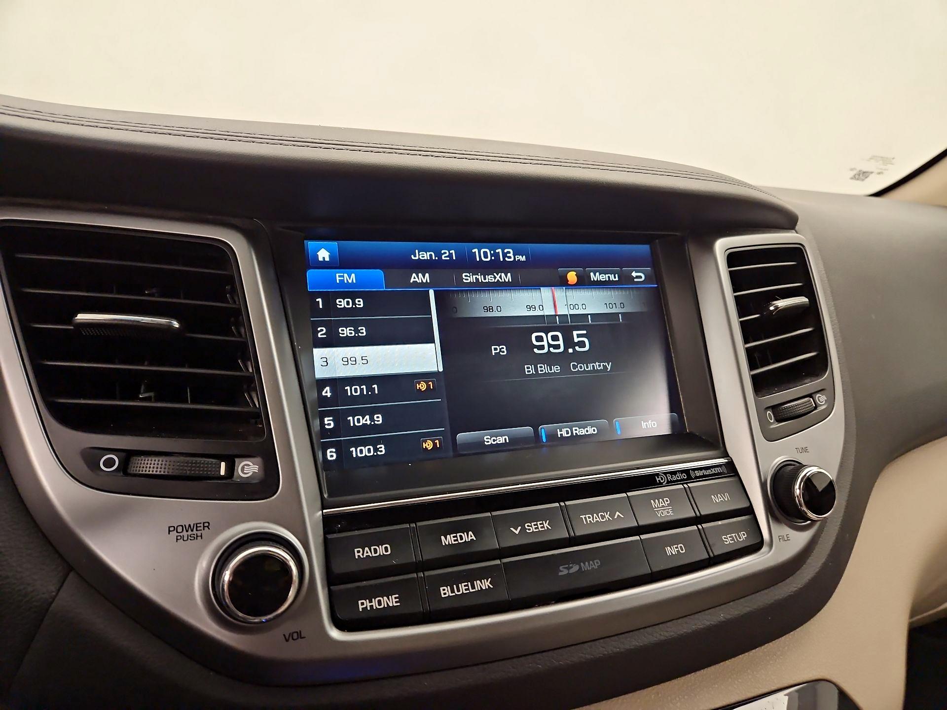 Thumbnail: 2016 Hyundai Tucson - 16