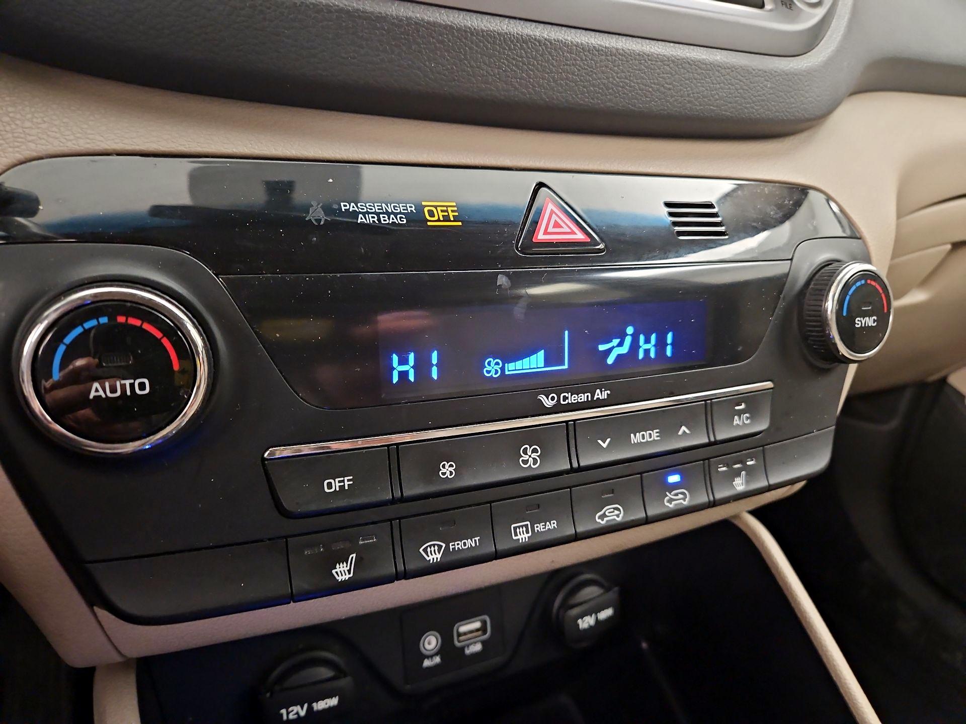 Thumbnail: 2016 Hyundai Tucson - 17